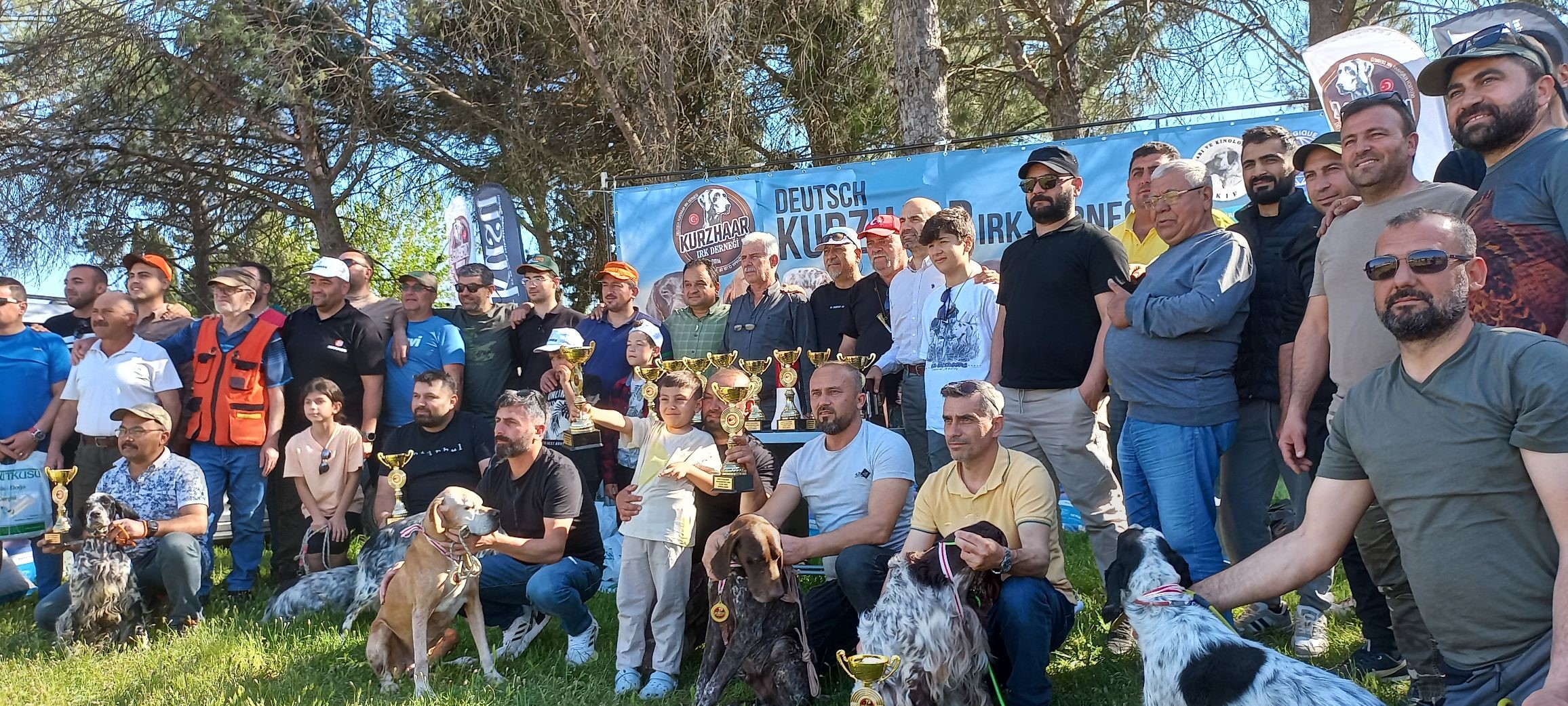 Manisa'da Av Köpekleri '3. Fermalı Av Köpekleri Mera Yarışması'nda Mücadele Etti (3)