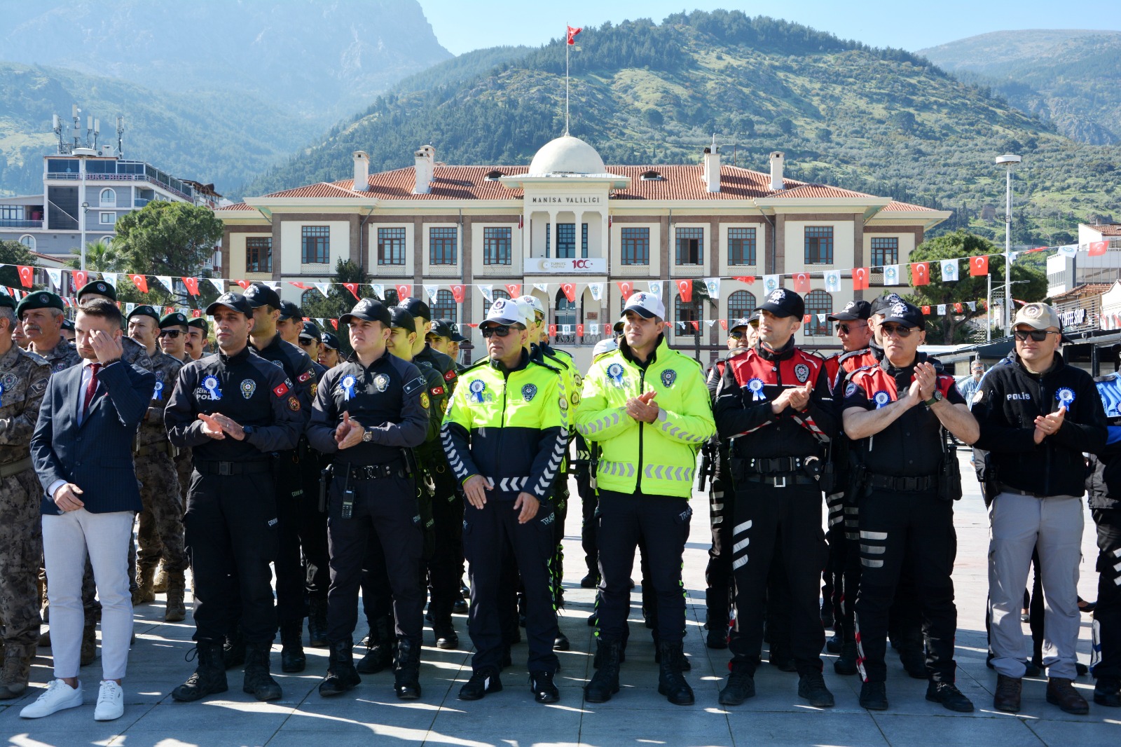 Manisa’da Türk Polis Teşkilatı, Kuruluşunun 179. Yıldönümü Kutlandı (16)