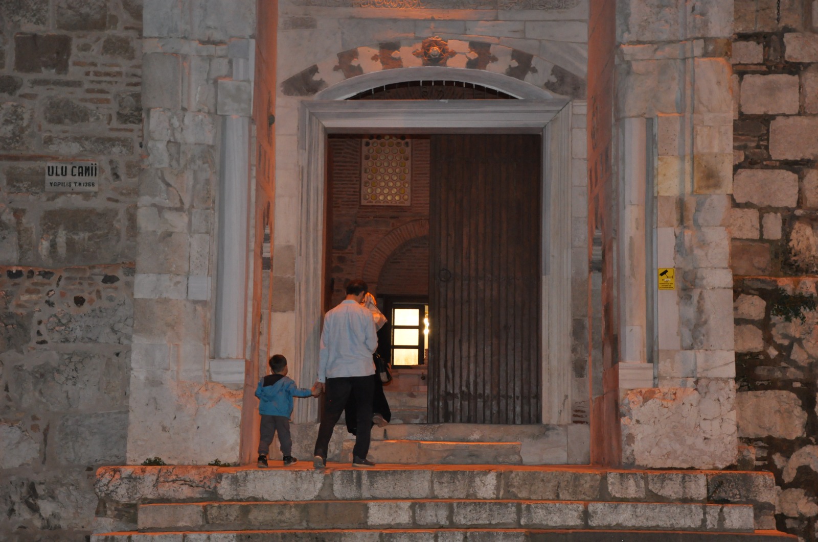 Manisa’da Ulu Cami’de Çocuk Sesleriyle Şenleniyor (13)