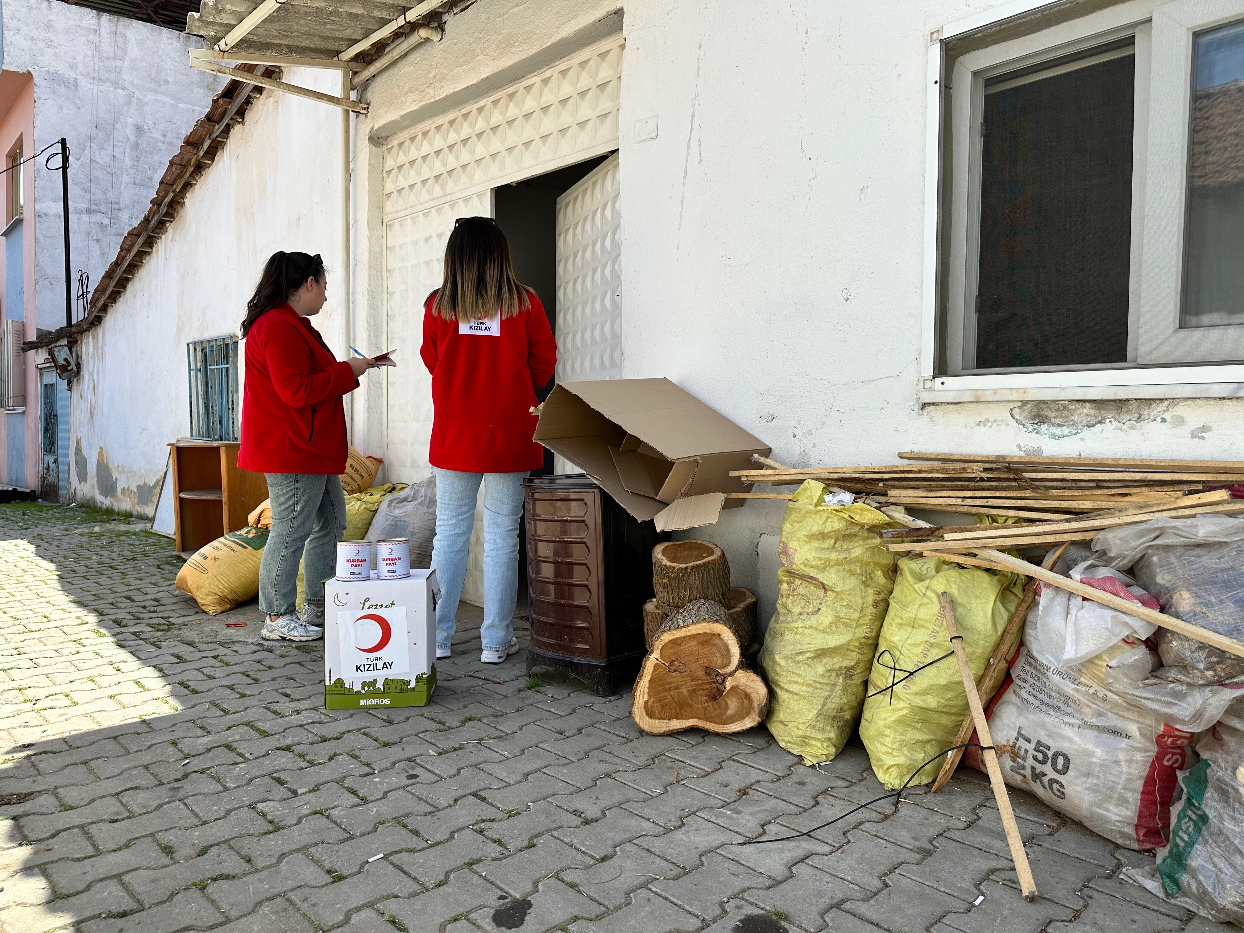 Türk Kızılay Manisa, Ramazan Bayramı'nda 20 Milyonluk Destekte Bulundu (8)