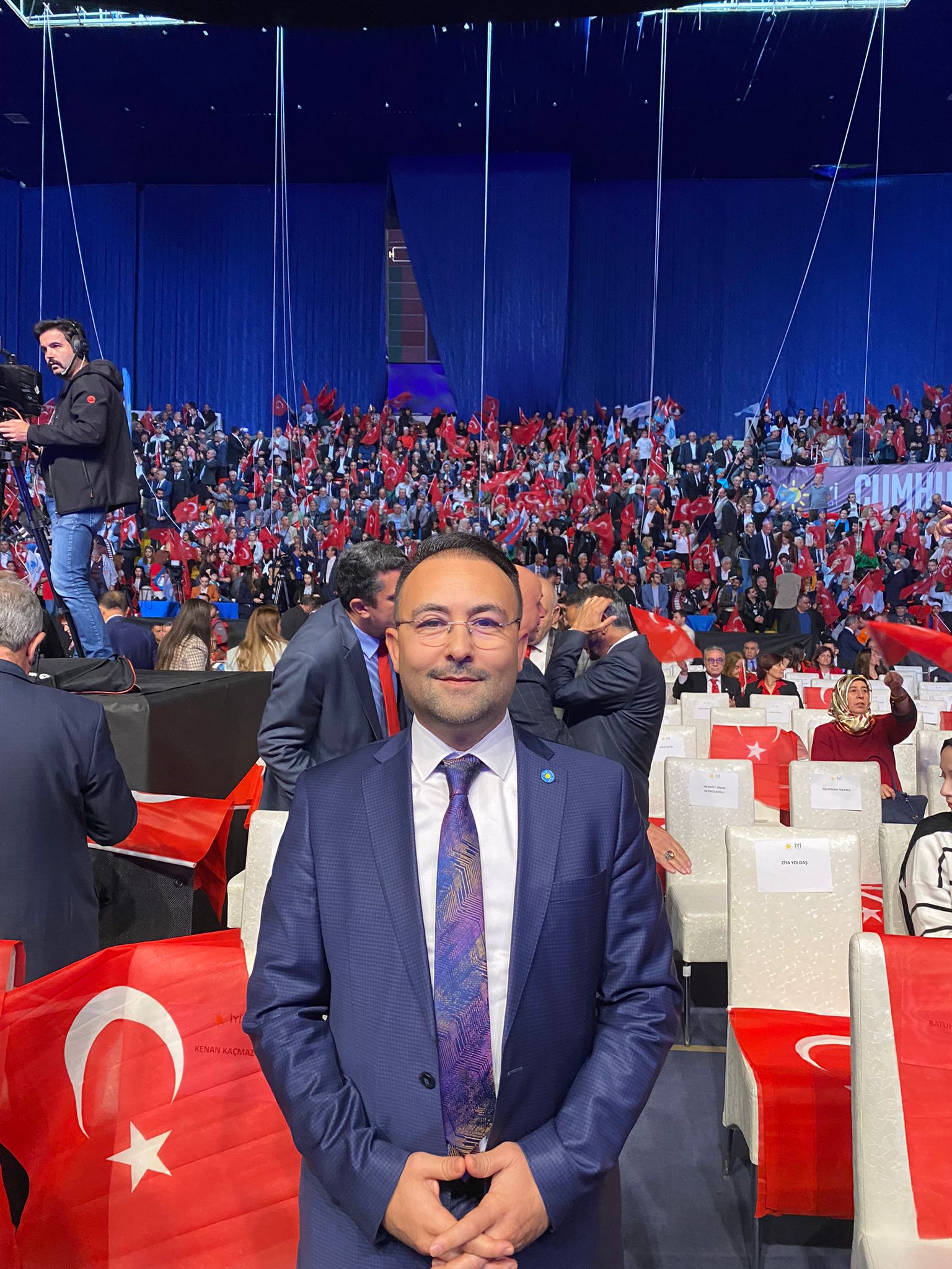 Zafer İksir'den Meral Akşener'e Kurultayda Destek (1)