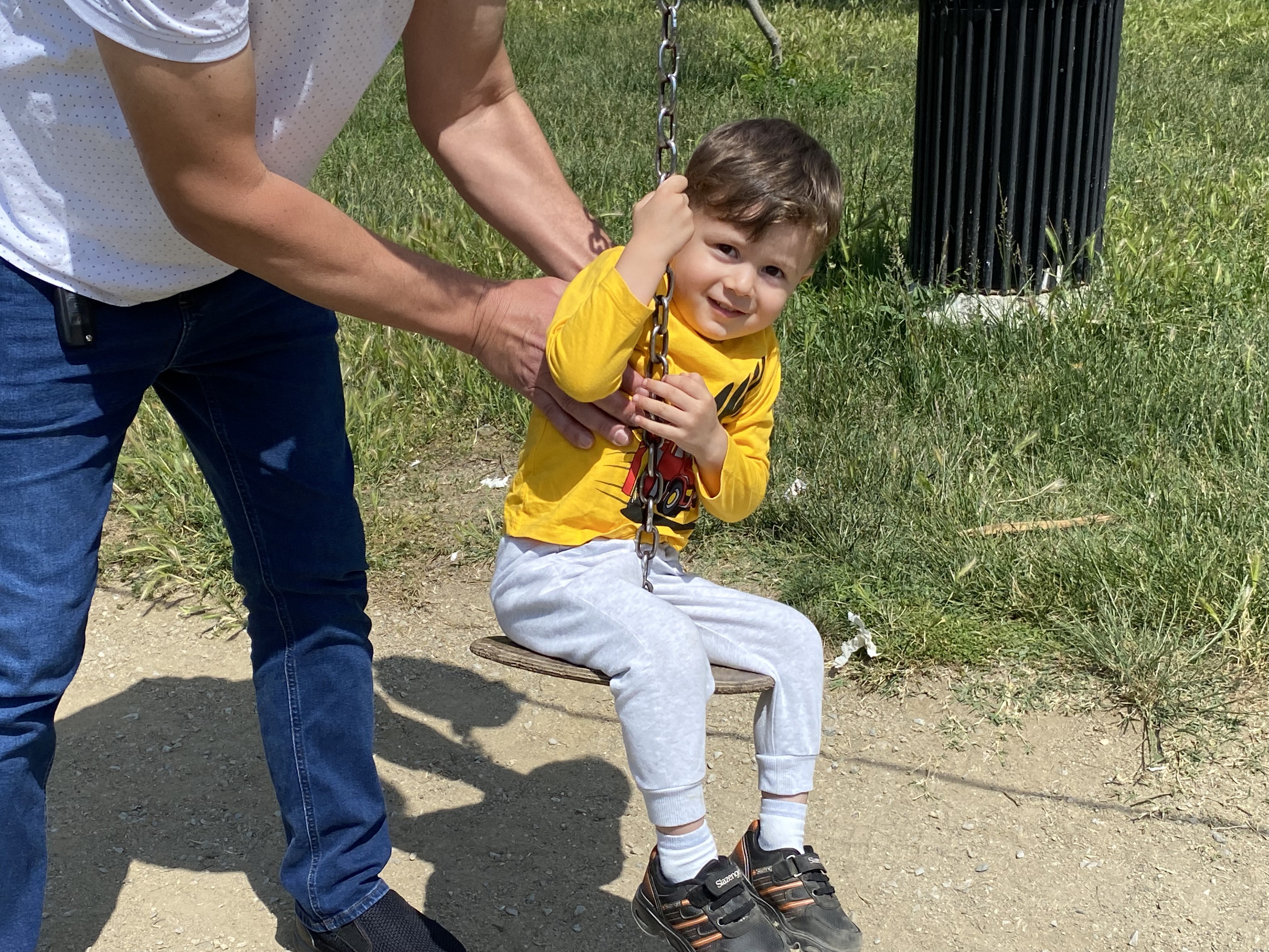 Çocuk Parkında Dehşet Anları 10 Köpeğin Saldırısına Uğradı (6)