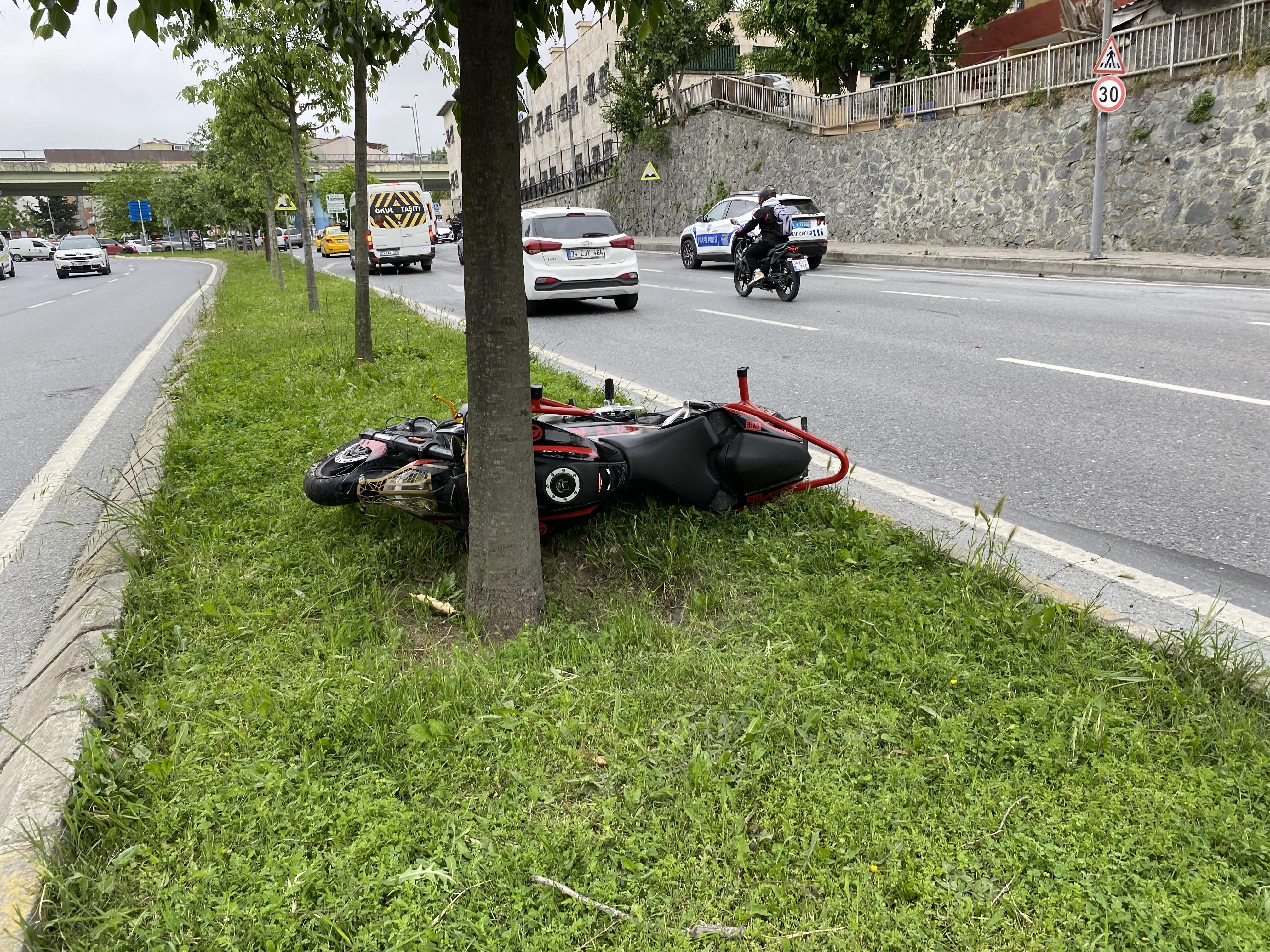 Korkunç Kaza, Ağaca Çarpan Motosiklet Sürücüsü Feci Şekilde Can Verdi (2)
