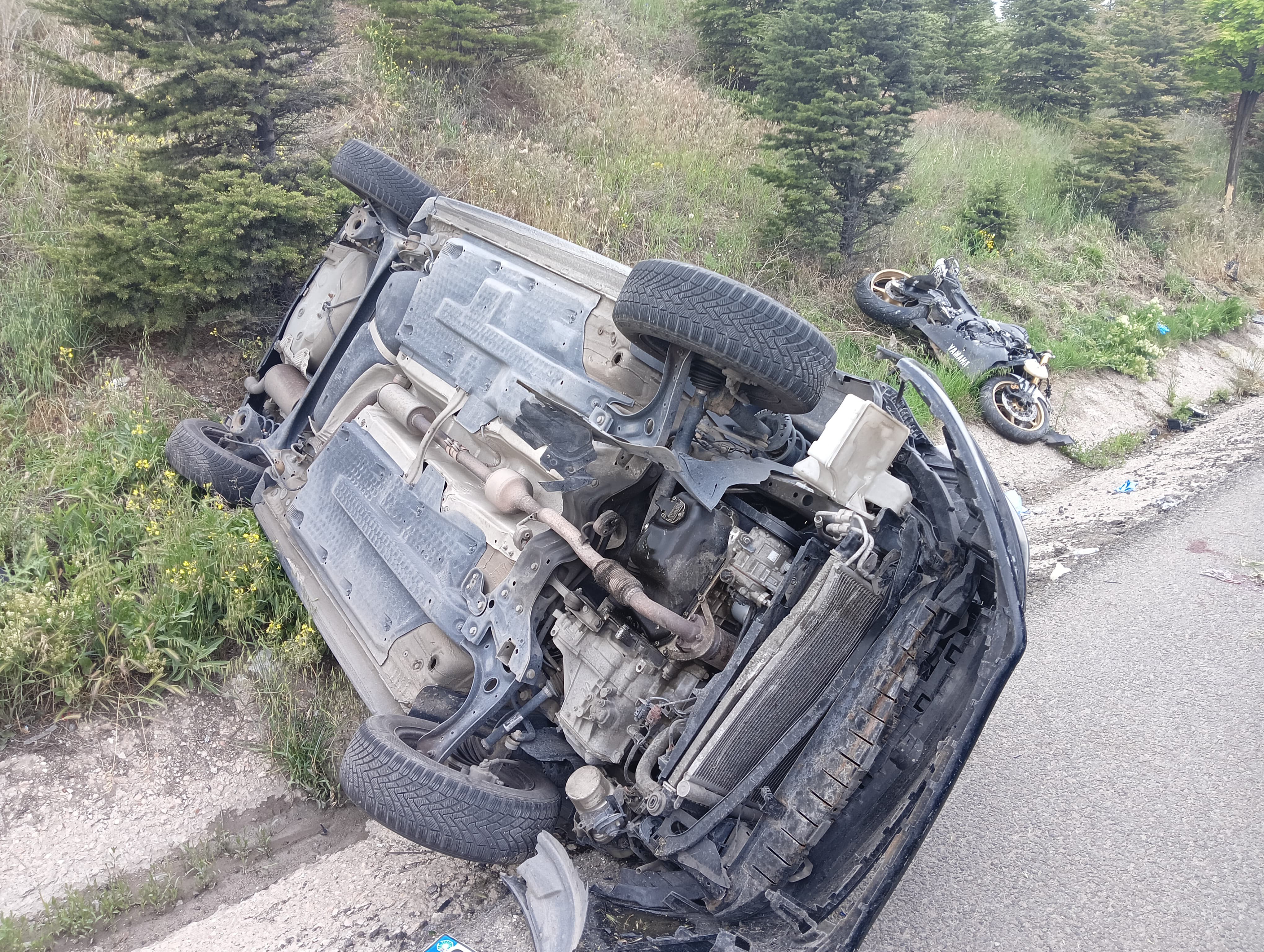 Seyir Halindeki Otomobile Arkadan Çarpan Motosiklet Sürücüsü Hayatını Kaybetti (3)