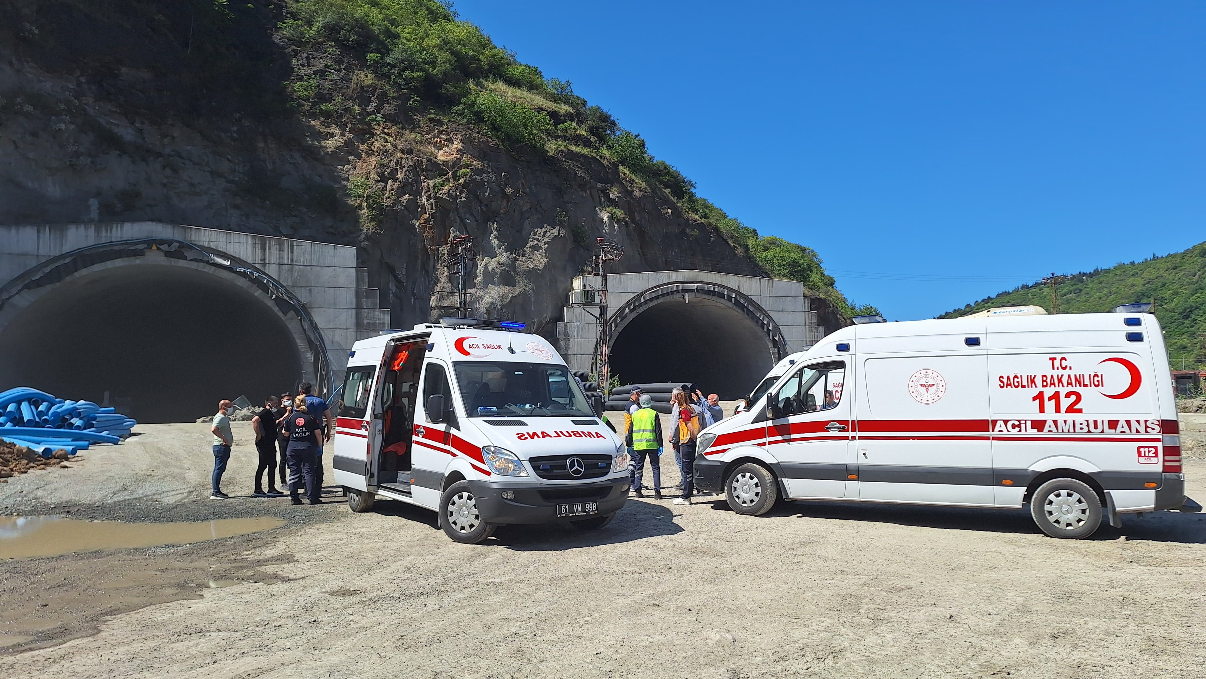 Tünel Inşaatında Iskele Çöktü 5 Işçi Yaralandı (4)