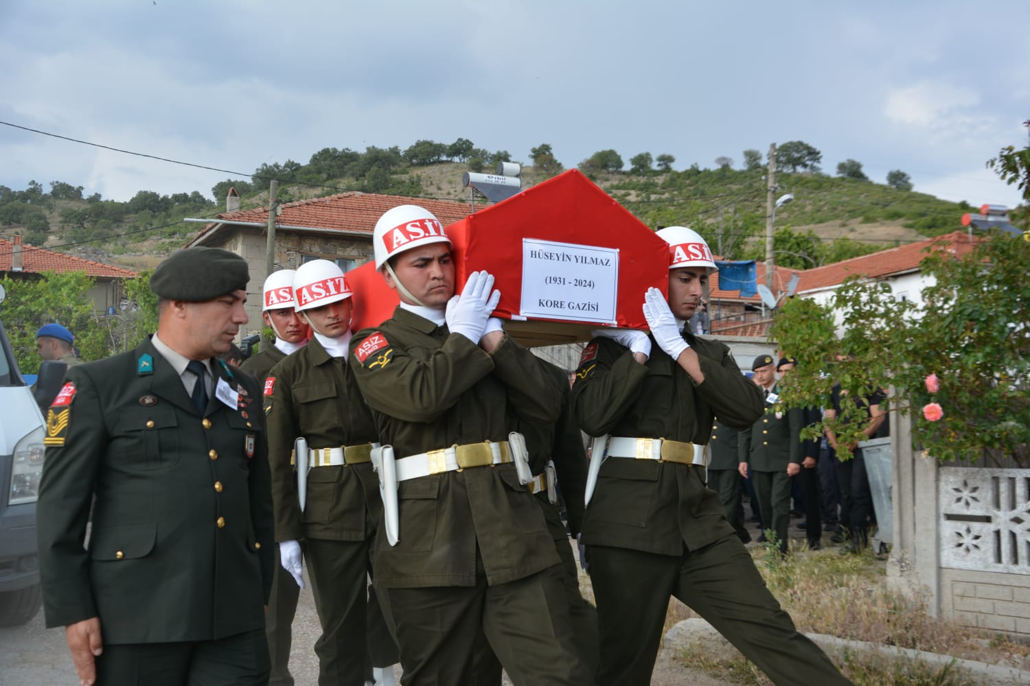 Demirci'deki Son Kore Gazisi Hüseyin Yılmaz, Vefat Etti (4)