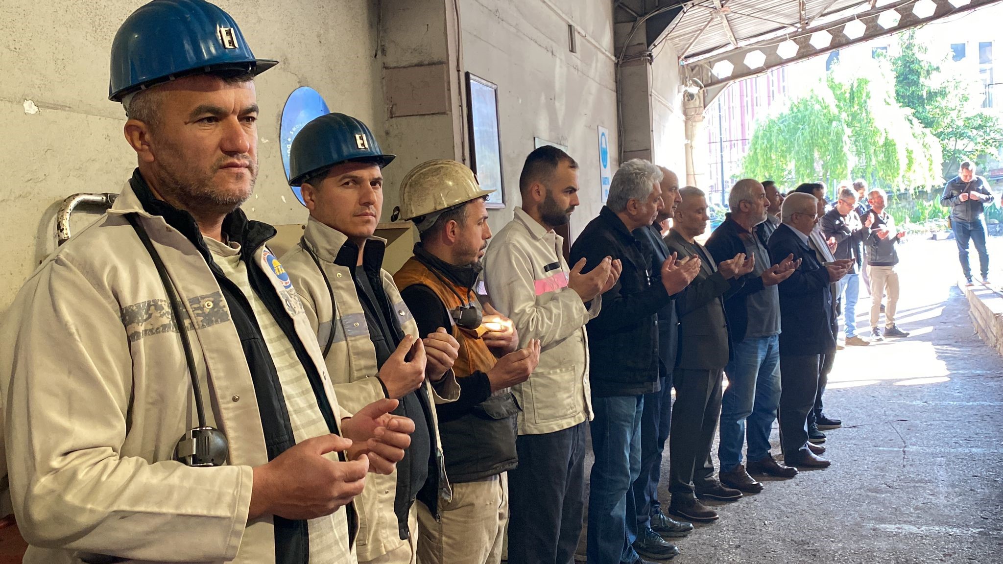 Zonguldak'taki Maden Işçileri Soma'da Ölen Maden Şehitlerini Andı (2)