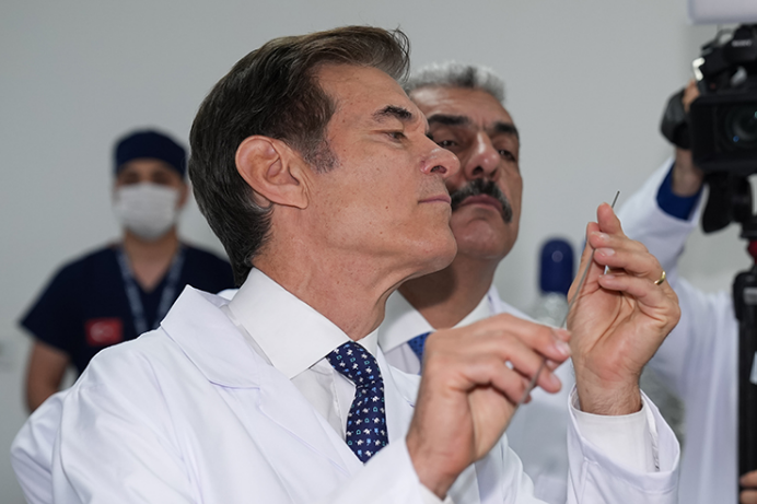 Ünlü kalp cerrahı Mehmet Öz'den yerli tıbbi cihaz üretiminde yapay zeka çağrısı-2