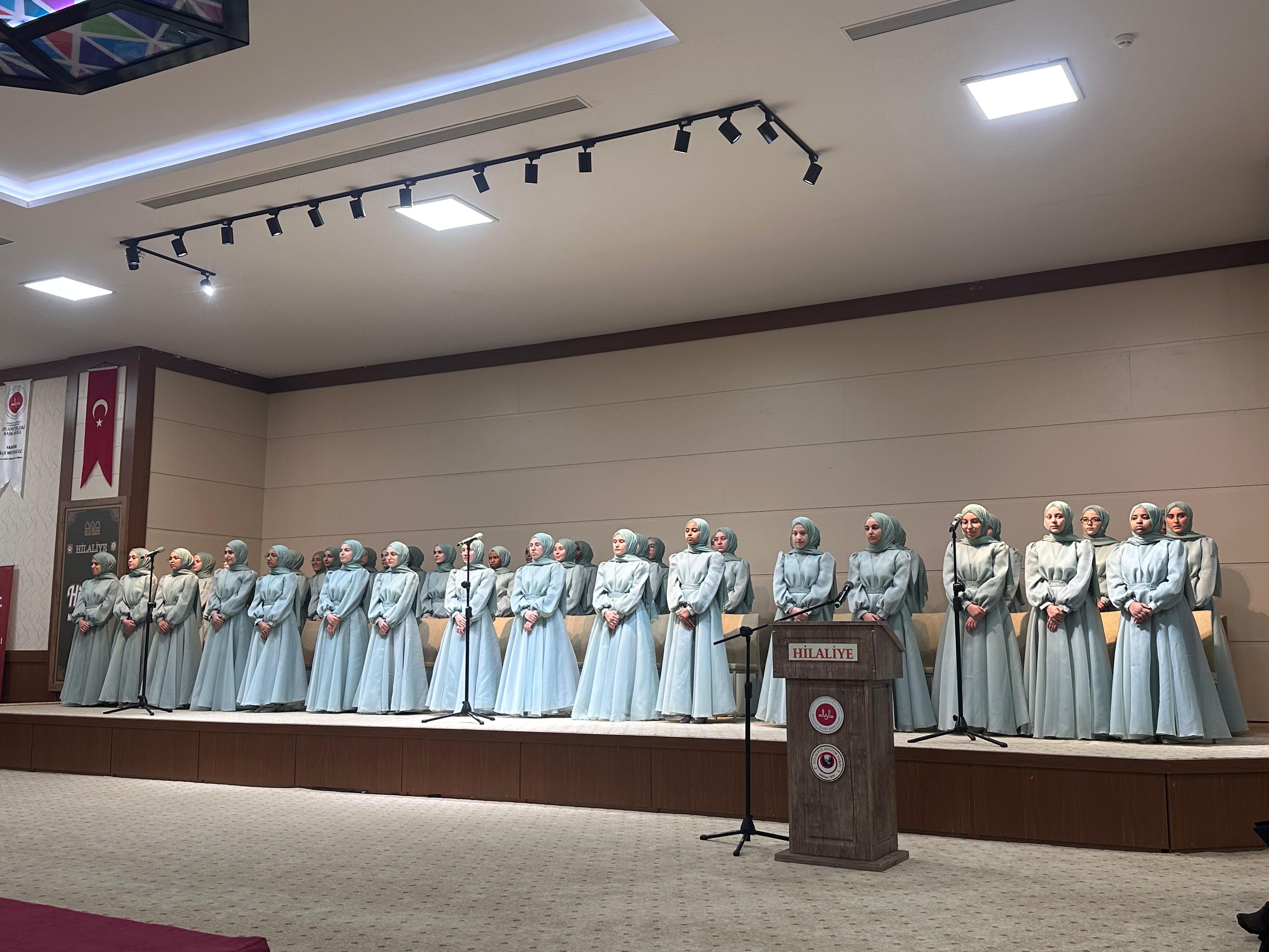 Akhisar'da 45 Kız Öğrenci Için Hafızlık Icazet Töreni Yapıldı (1)