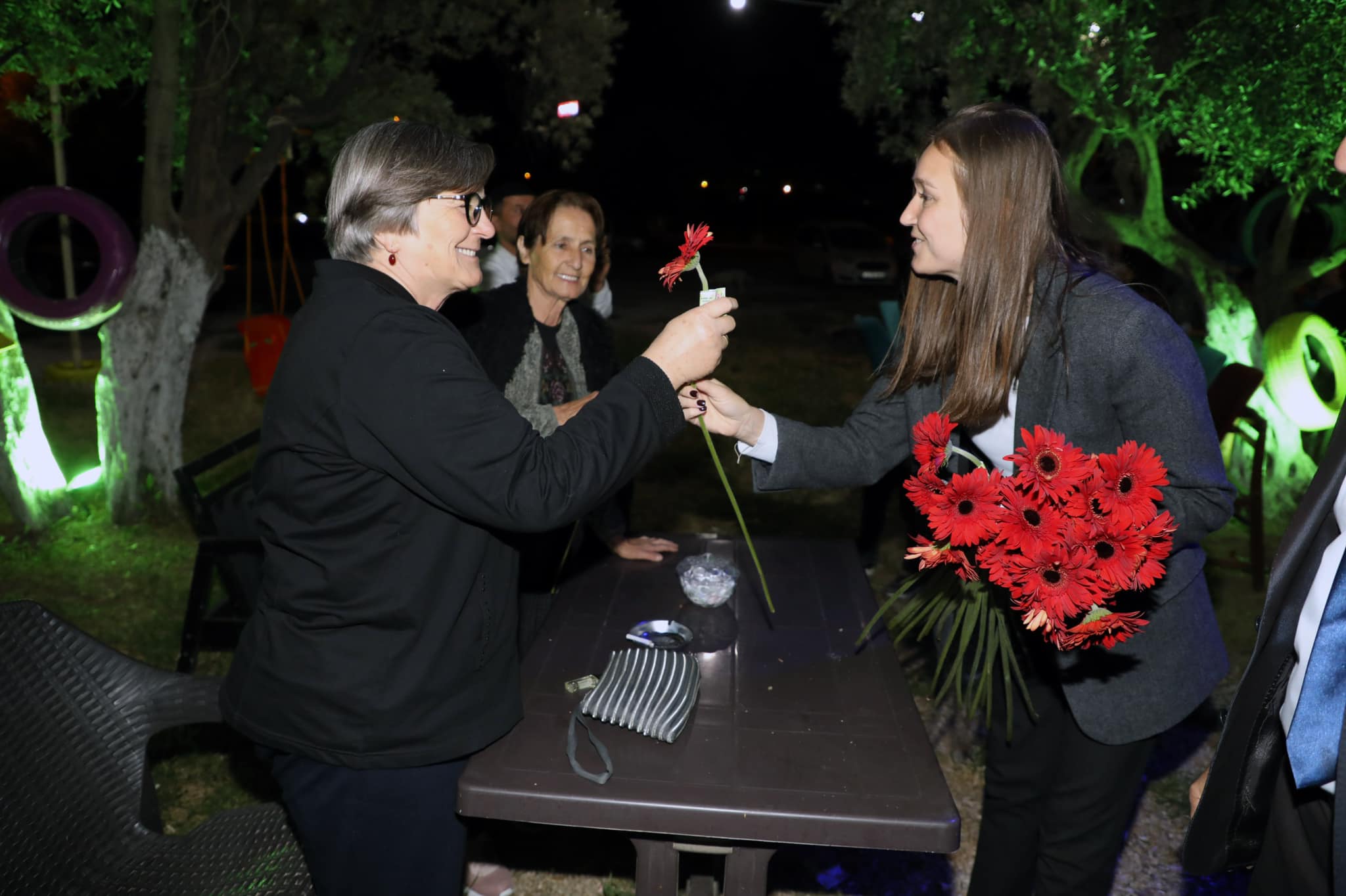 Başkan Durbay, Kuşlubahçe'de Anneler Günü'nü Kutladı (2)
