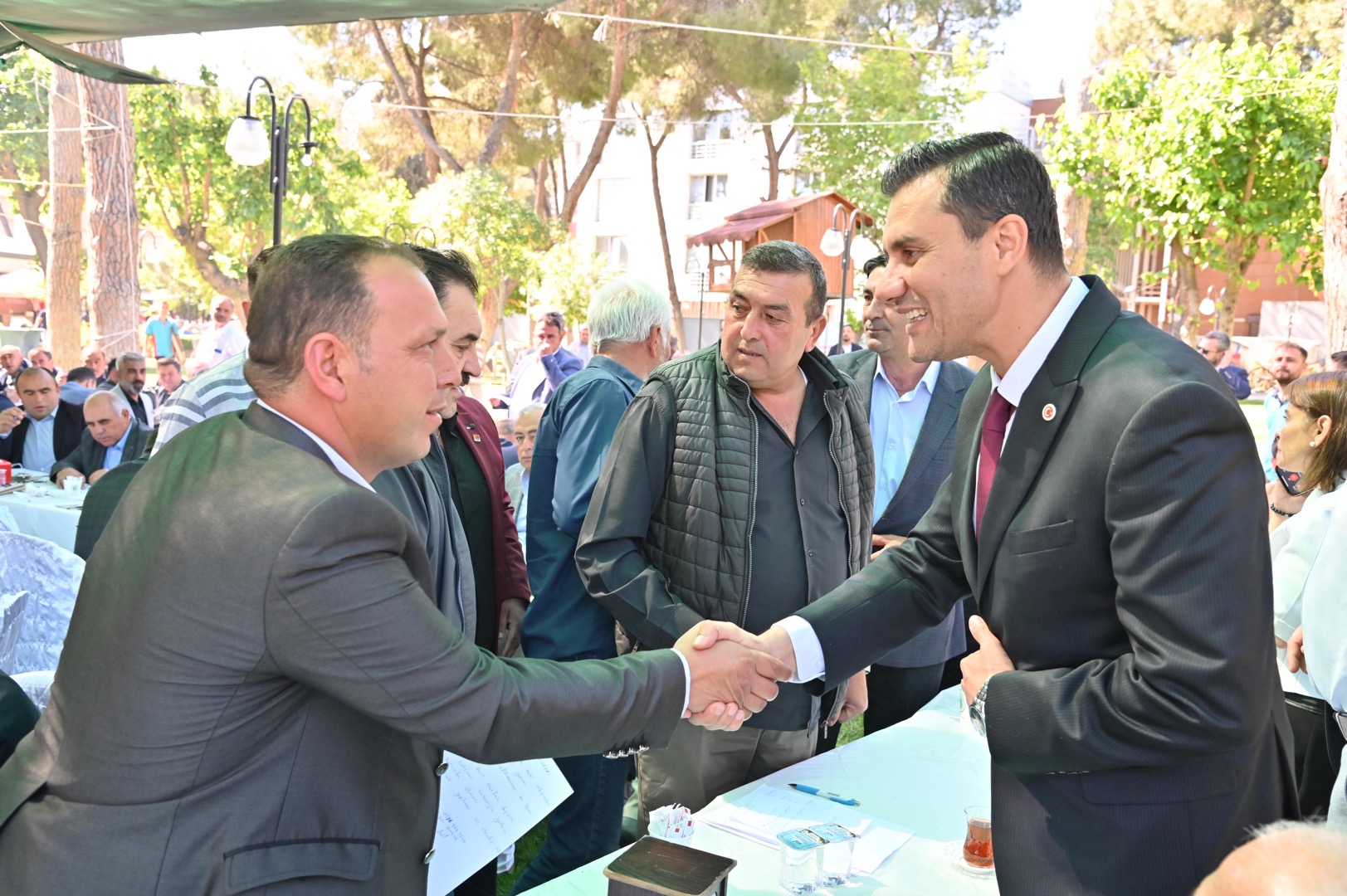Başkan Zeyrek, Alaşehir'de Muhtar Buluşması Gerçekleştirdi (3)