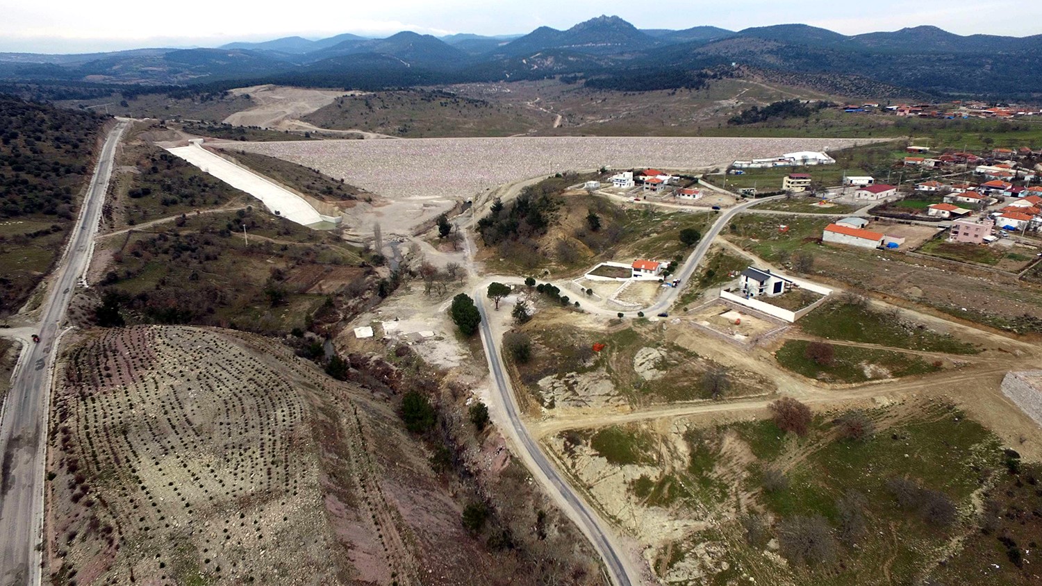 Manisa’da Sarma Davutlar Barajı Yıl Sonuna Kadar Tamamlanacak (2)