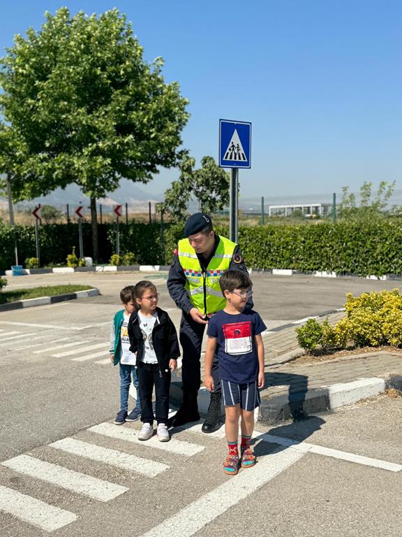 Şehzadeler'in Minikleri Trafik Kurallarını Öğrendi (1)