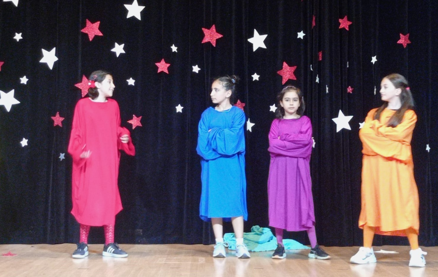 Turgutlu'da Çocuk Tiyatro Ekibinin Oyunu Büyük Beğeni Topladı (2)
