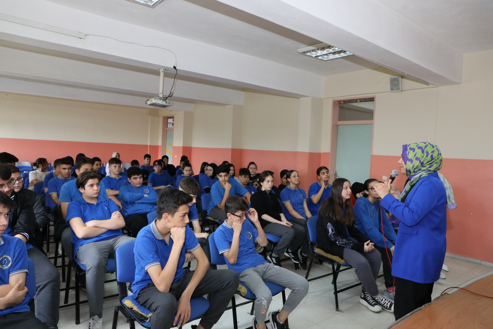 Yunusemre Belediyesi'nden Sınavlara Hazırlanan Öğrencilere Destek (3)