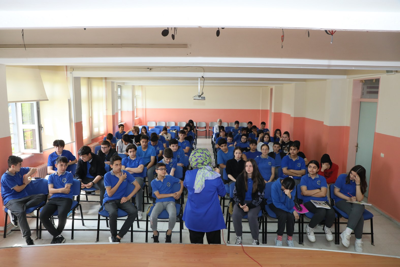Yunusemre Belediyesi'nden Sınavlara Hazırlanan Öğrencilere Destek (4)