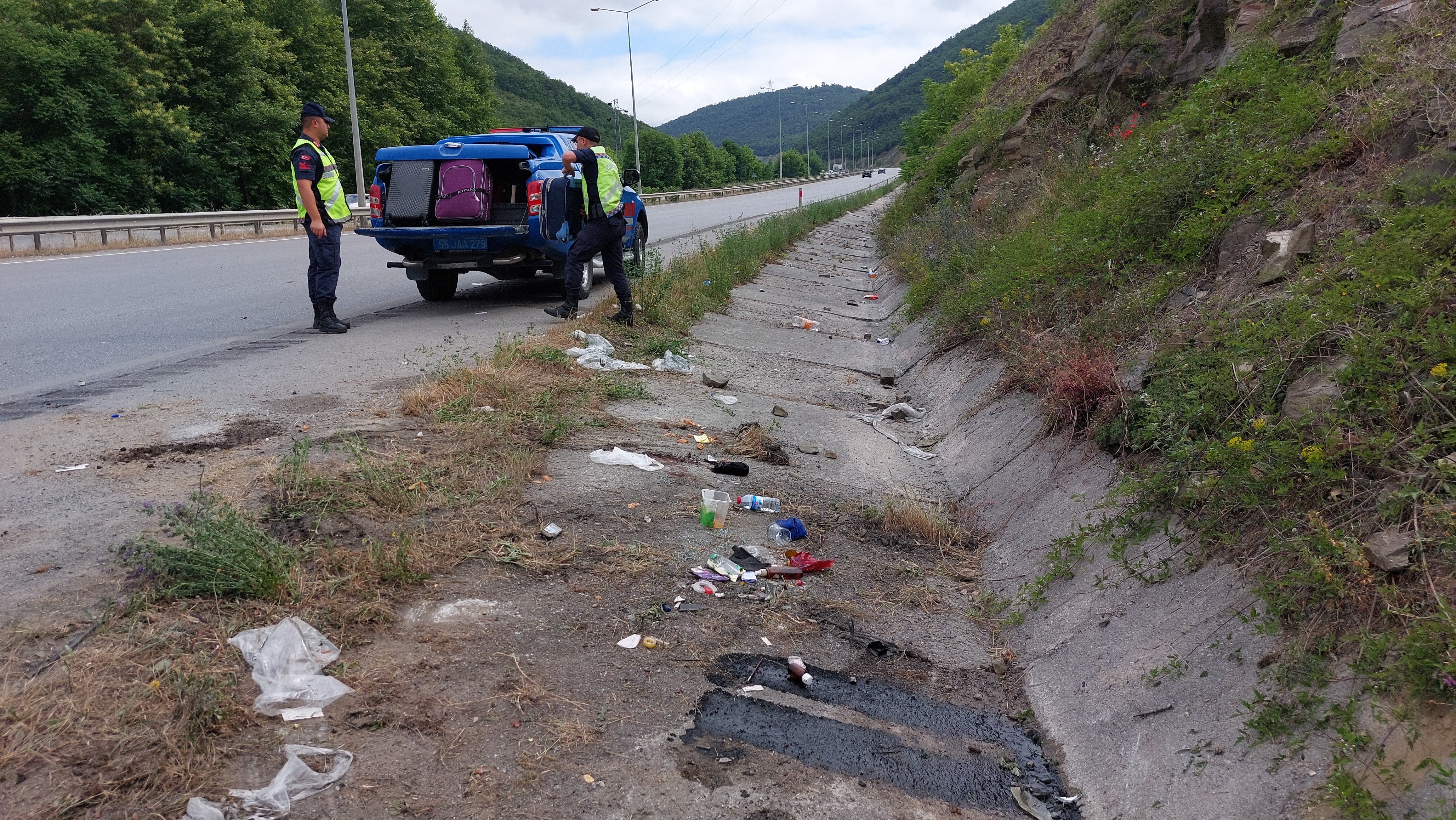 Bayram Ziyaretine Giden Aile Kaza Yaptı 1'I Ağır 8 Yaralı (4)