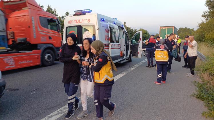 Otoyolda Tırdan Düşen Piknik Tüpü Kazaya Neden Oldu 1 Ölü, 3 Yaralı (3)