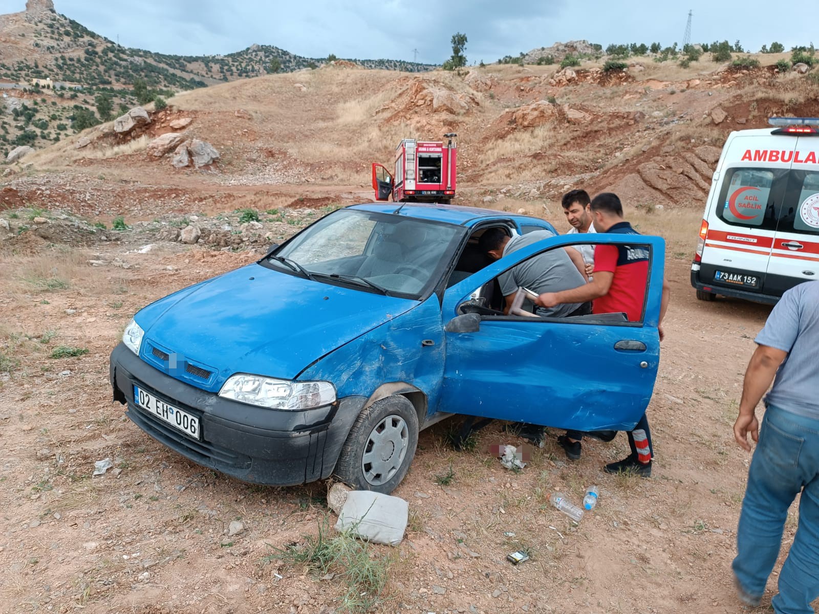 Sürücü Park Ettiği Otomobilin Altında Kaldı (2)