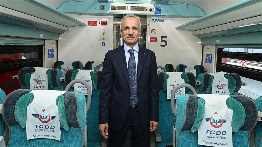 Ulaştırma Ve Altyapı Bakanı Abdulkadir Uraloğlu, Tren Biletlerinde Emeklilere Yönelik 1 Nisan’da Uygulanmaya Başlanan Yüzde 10 Indirimden Bugüne Kadar 62 Bin Kişinin Yararlandığını Bildirdi (2)