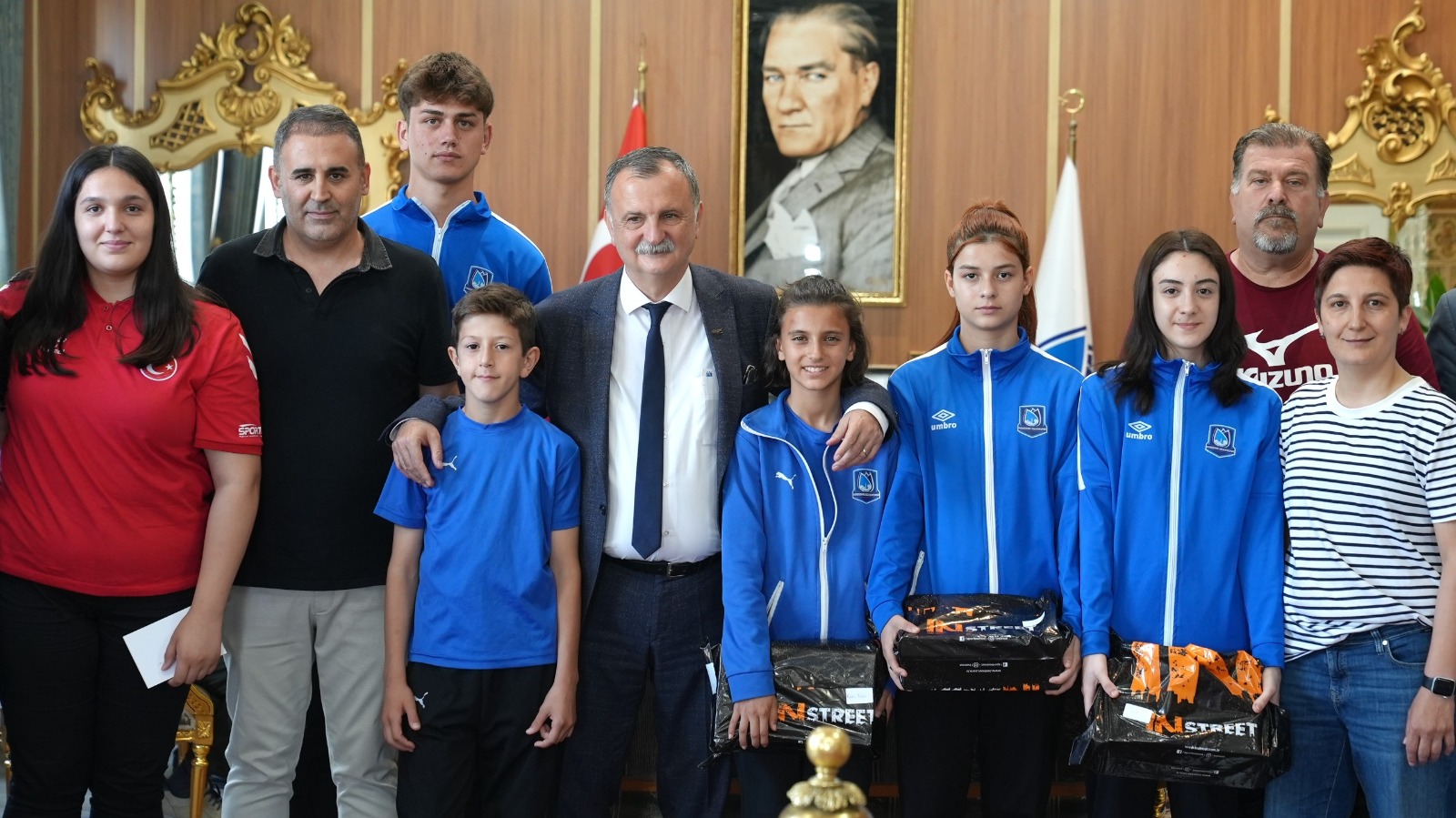 Başkan Balaban’dan Milli Sporculara Ödül (2)