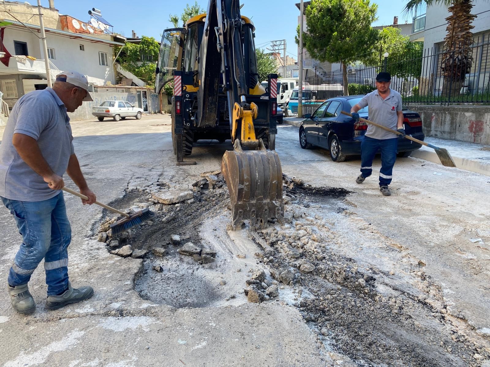 Bayraklı'da Sel Felaketinin Yaraları Sarılıyor (1)