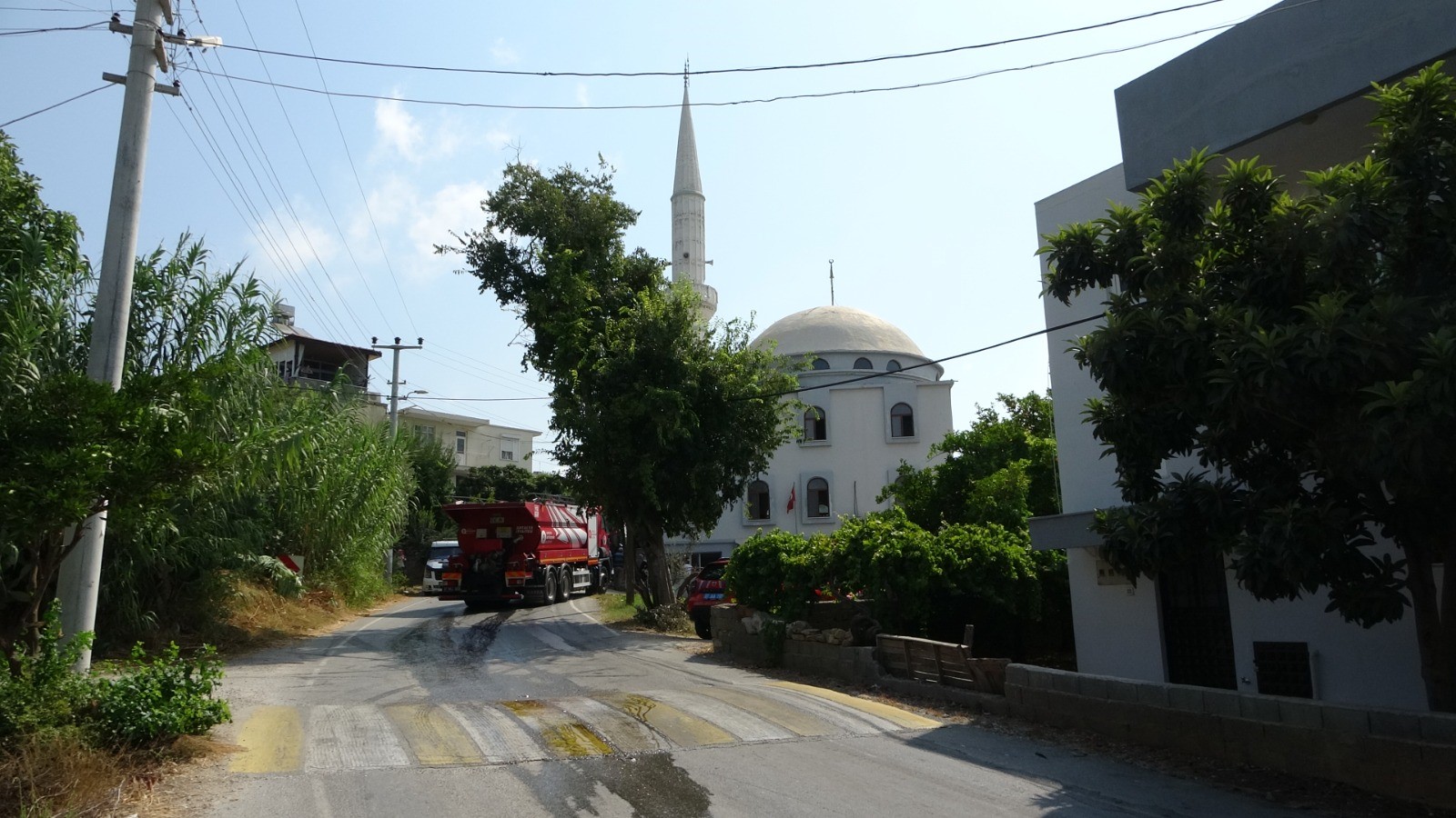 Camide Çıkan Yangını Vatandaşlar Söndürdü (4)