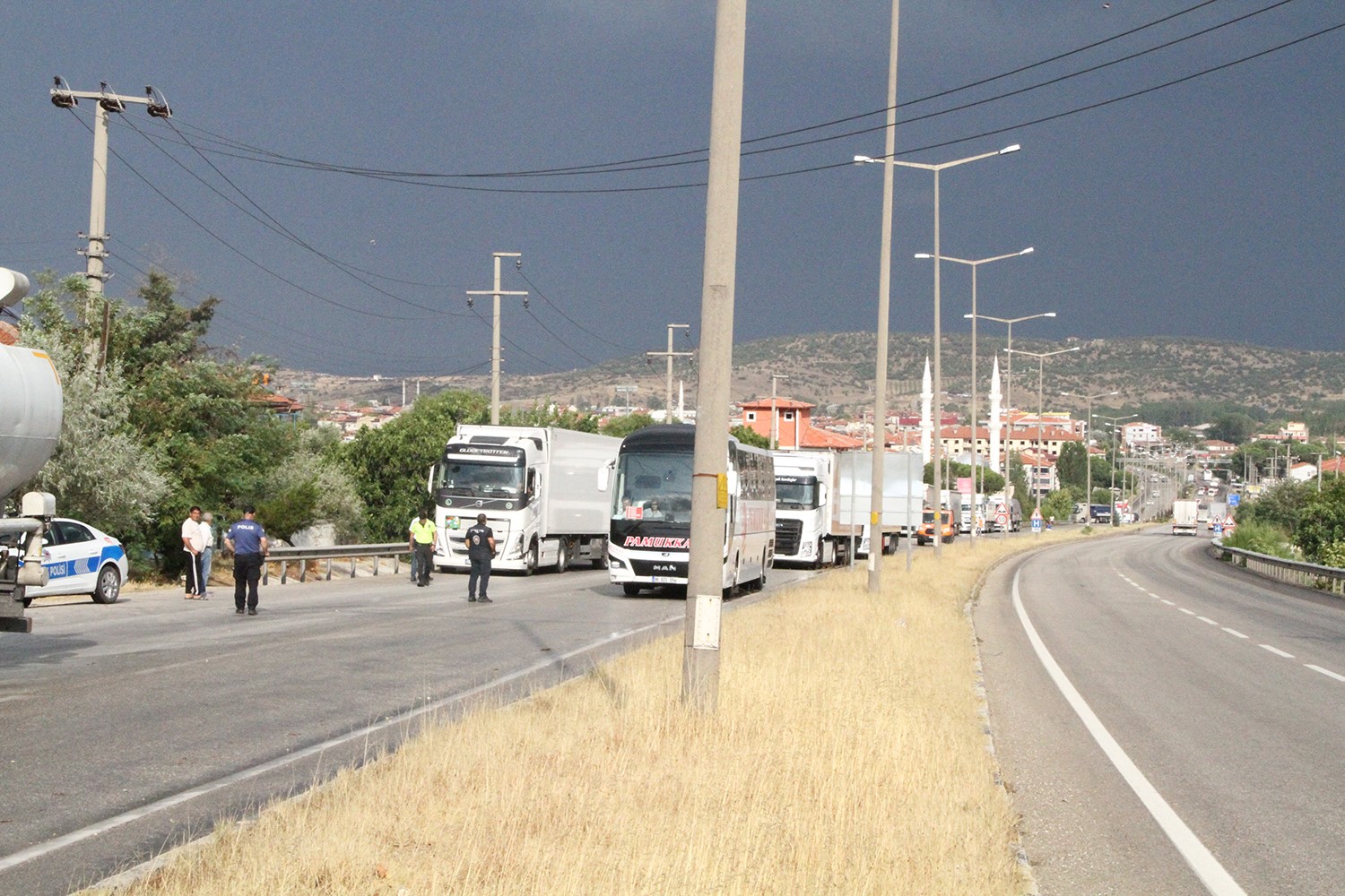 Manisa'da Yağışlı Hava Kazayı Da Beraberinde Getirdi (3)