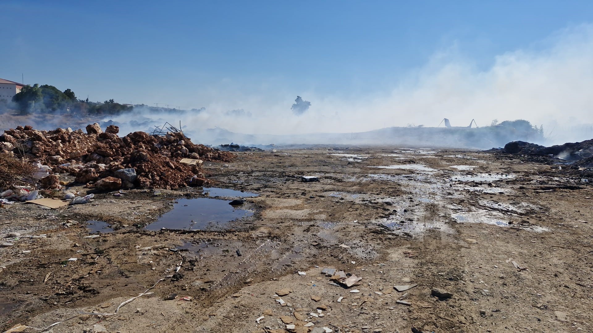 Mersin Silifke'de Liman Şantiyesinde Yangın, Ekipler Havadan Ve Karadan Müdahale Ediyor (3)