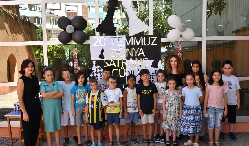 Manisa’da minik öğrenciler 20 Temmuz Dünya Satranç Günü’nü kutladı