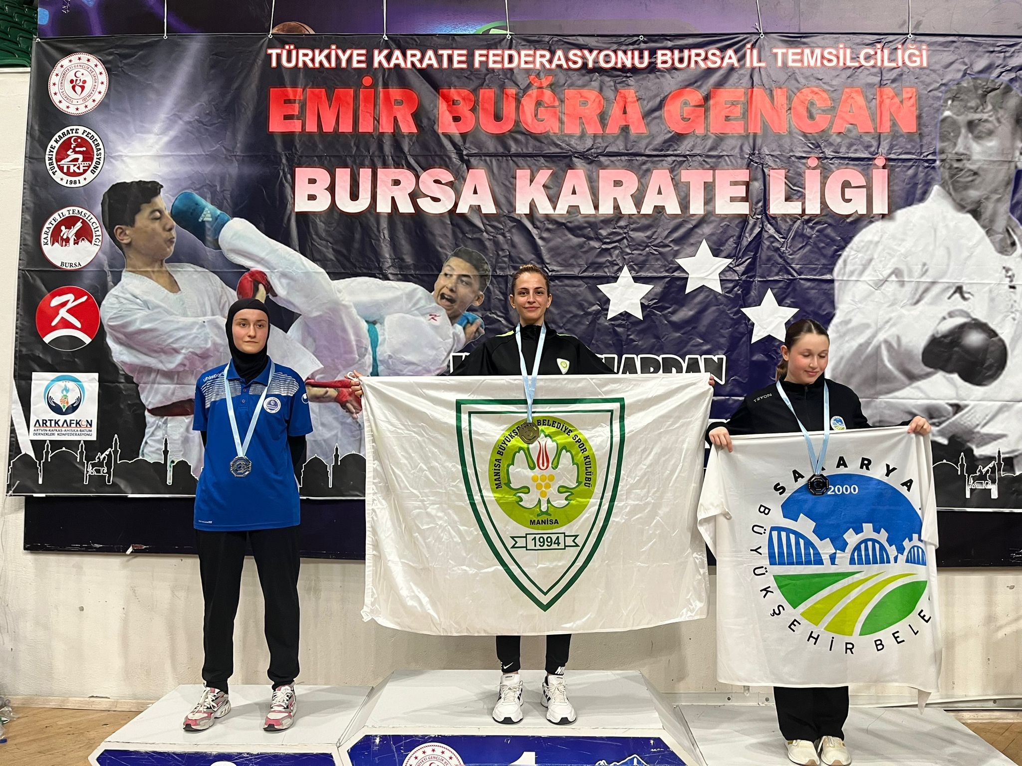 Manisa Bbsk Karate Takımı Bursa'da Düzenlenen Emir Buğra Gencan Bursa Karate Liginde Yeni Başarılara Imza Attı (1)