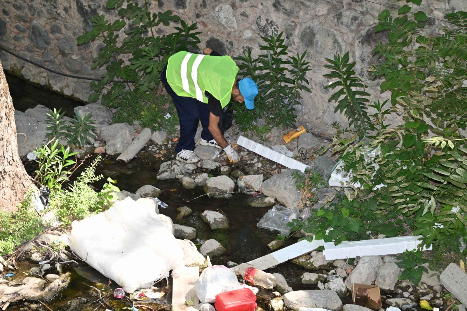 Manisa Büyükşehir Belediyesi Ve Maski̇ Çaybaşı Deresi’ni Temizledi (3)