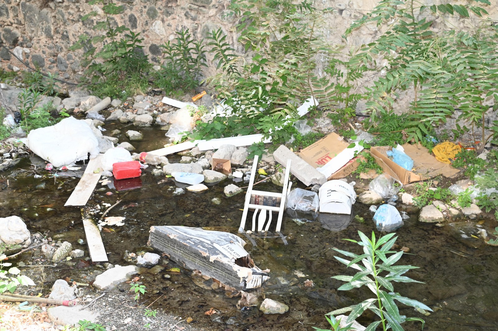 Manisa Büyükşehir Belediyesi Ve Maski̇ Çaybaşı Deresi’ni Temizledi (7)