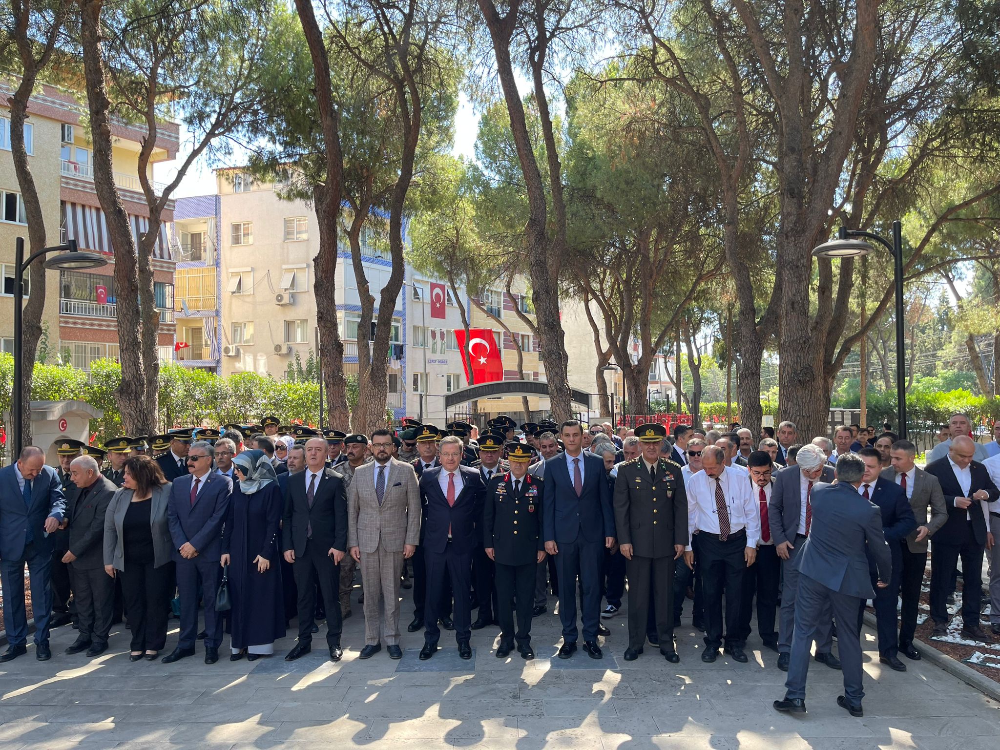 Manisa Protokolü 15 Temmuz'da Şehitliği Ziyaret Etti (7)