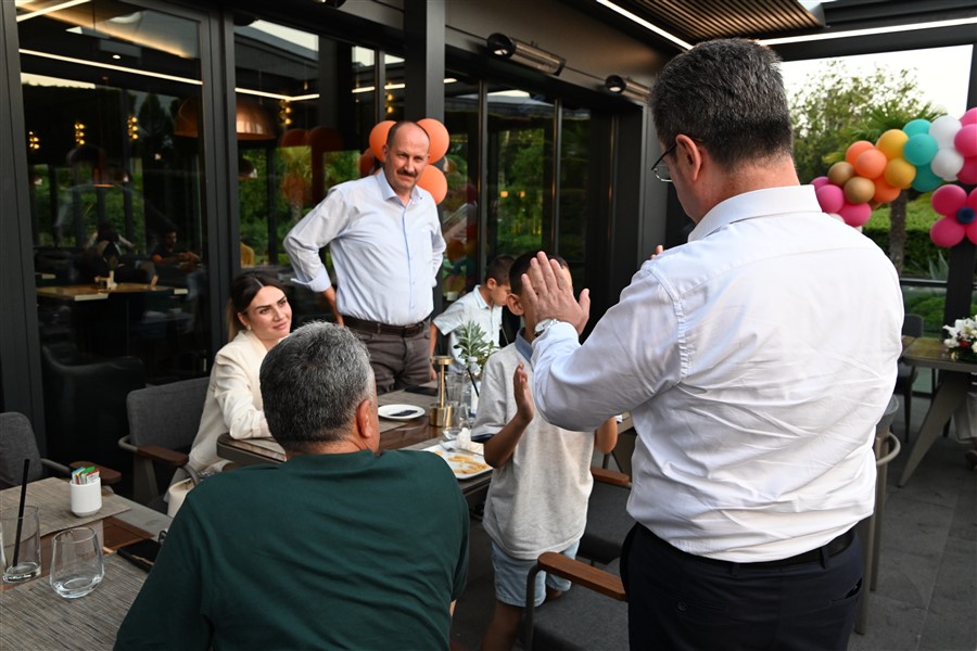 Manisa Valisi Ünlü Devlet Koruması Altındaki Çocukların (3)