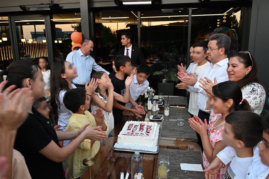 Manisa Valisi Ünlü Devlet Koruması Altındaki Çocukların (7)