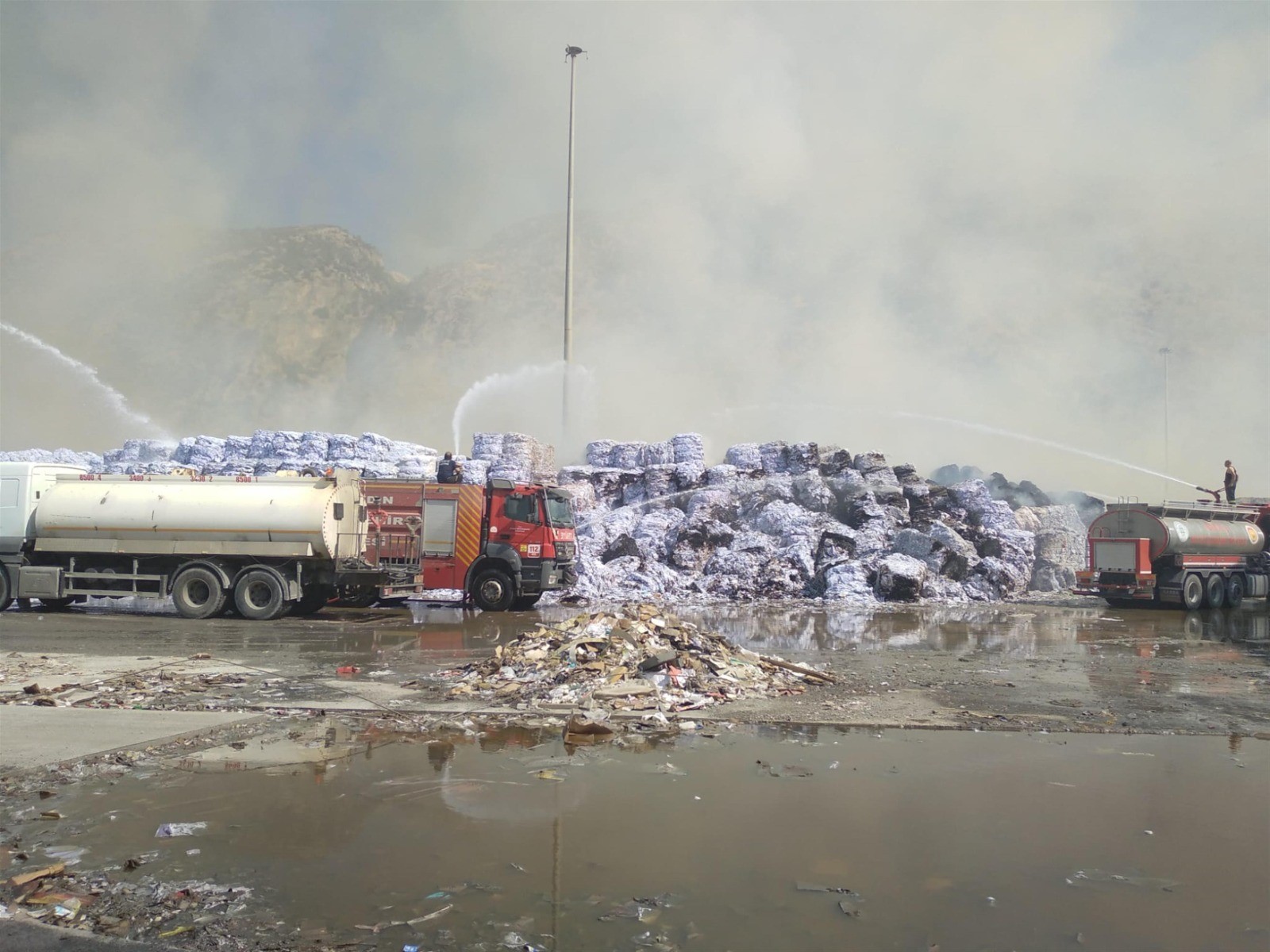 Soma Yangınına Müdahalede Balıkesir Itfaiyesinden Destek (2)