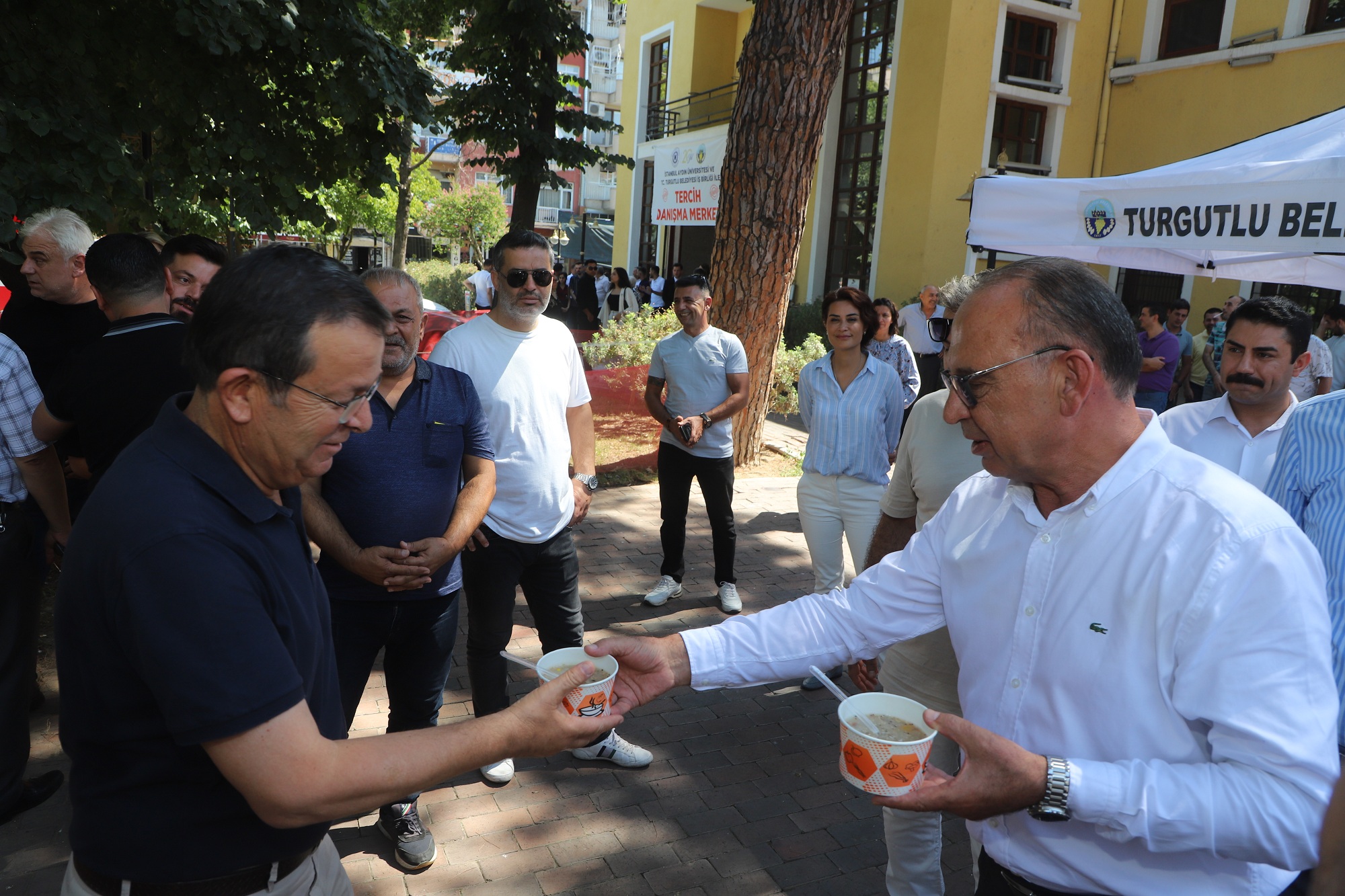 Turgutlu Belediyesi'nden Aşure Ikramı (4)