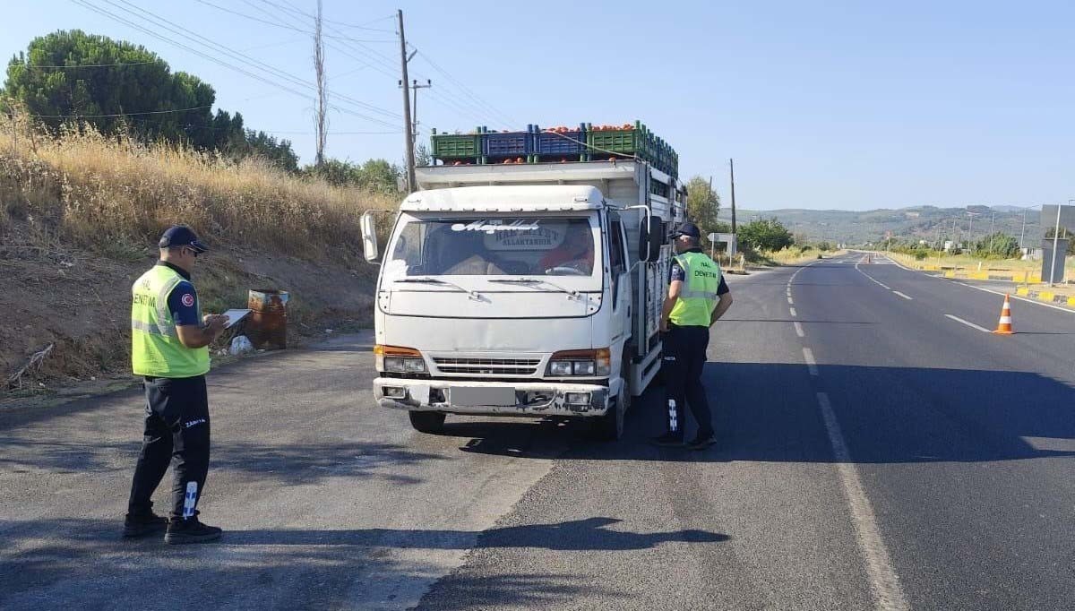 Büyükşehir Ekipleri Kayıt Dışıyla Mücadelesini Sürdürüyor (2)