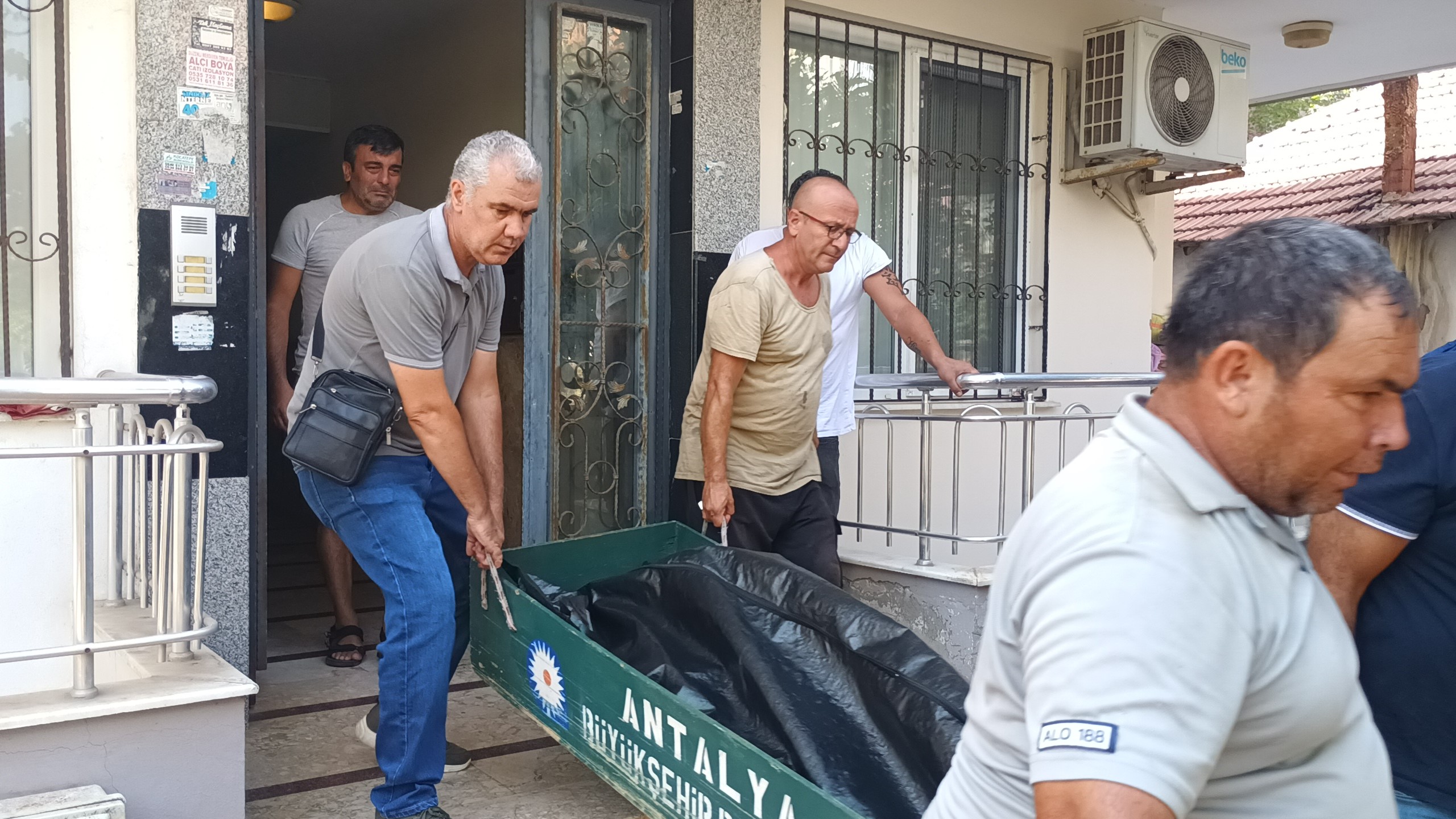 Elektrik Ustasının Son Işi Bozulan Kliması Oldu (6)