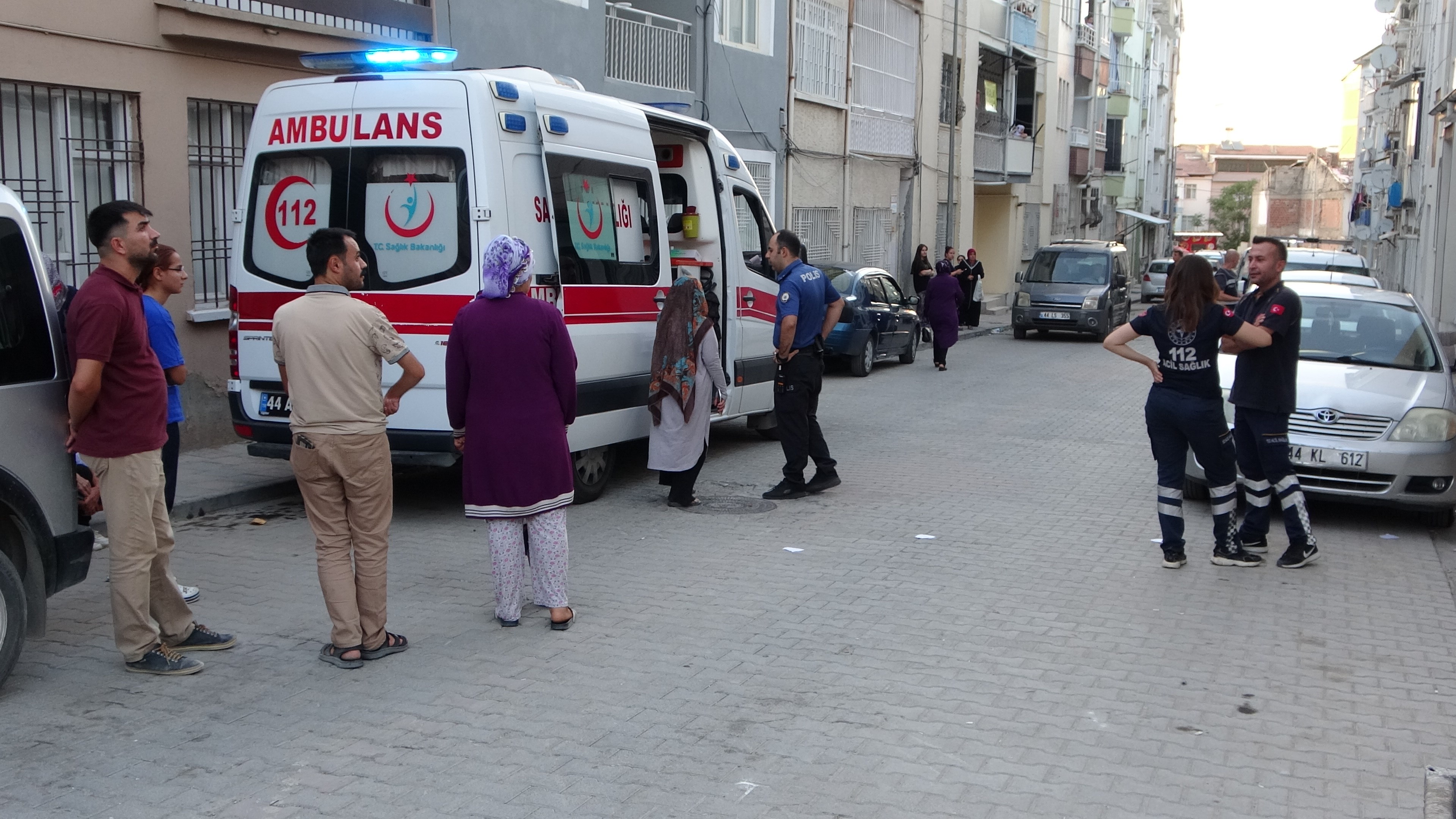 Genç Kız Elektrikli Süpürge Kablosu Ile Asılı Halde Bulundu (2)