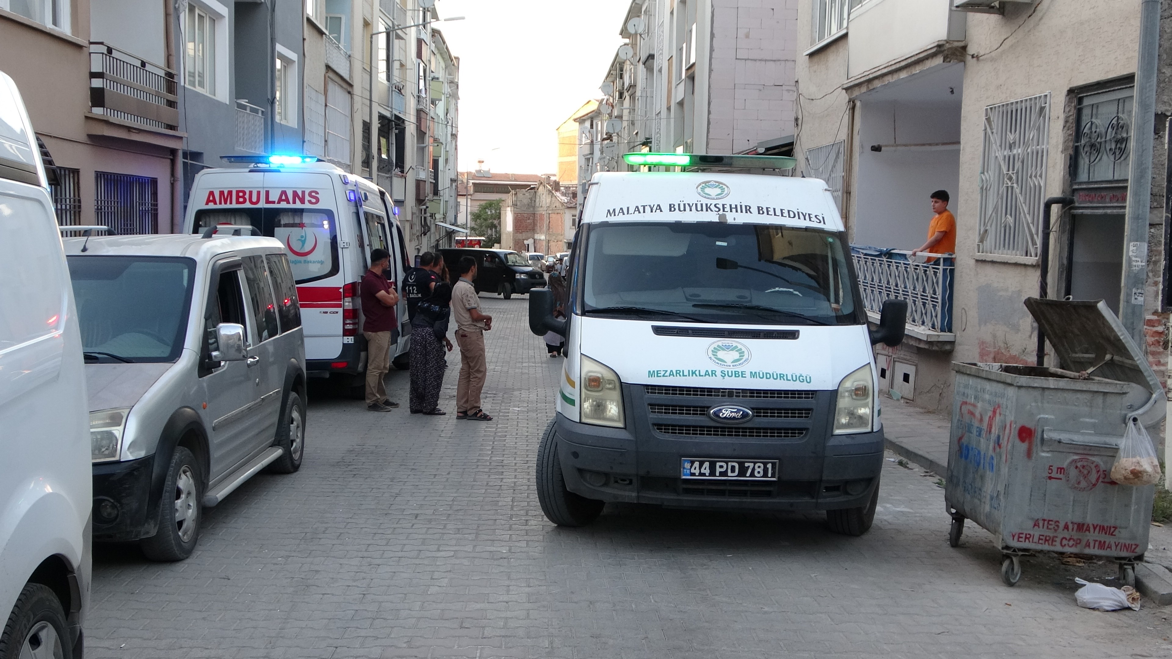 Genç Kız Elektrikli Süpürge Kablosu Ile Asılı Halde Bulundu (4)