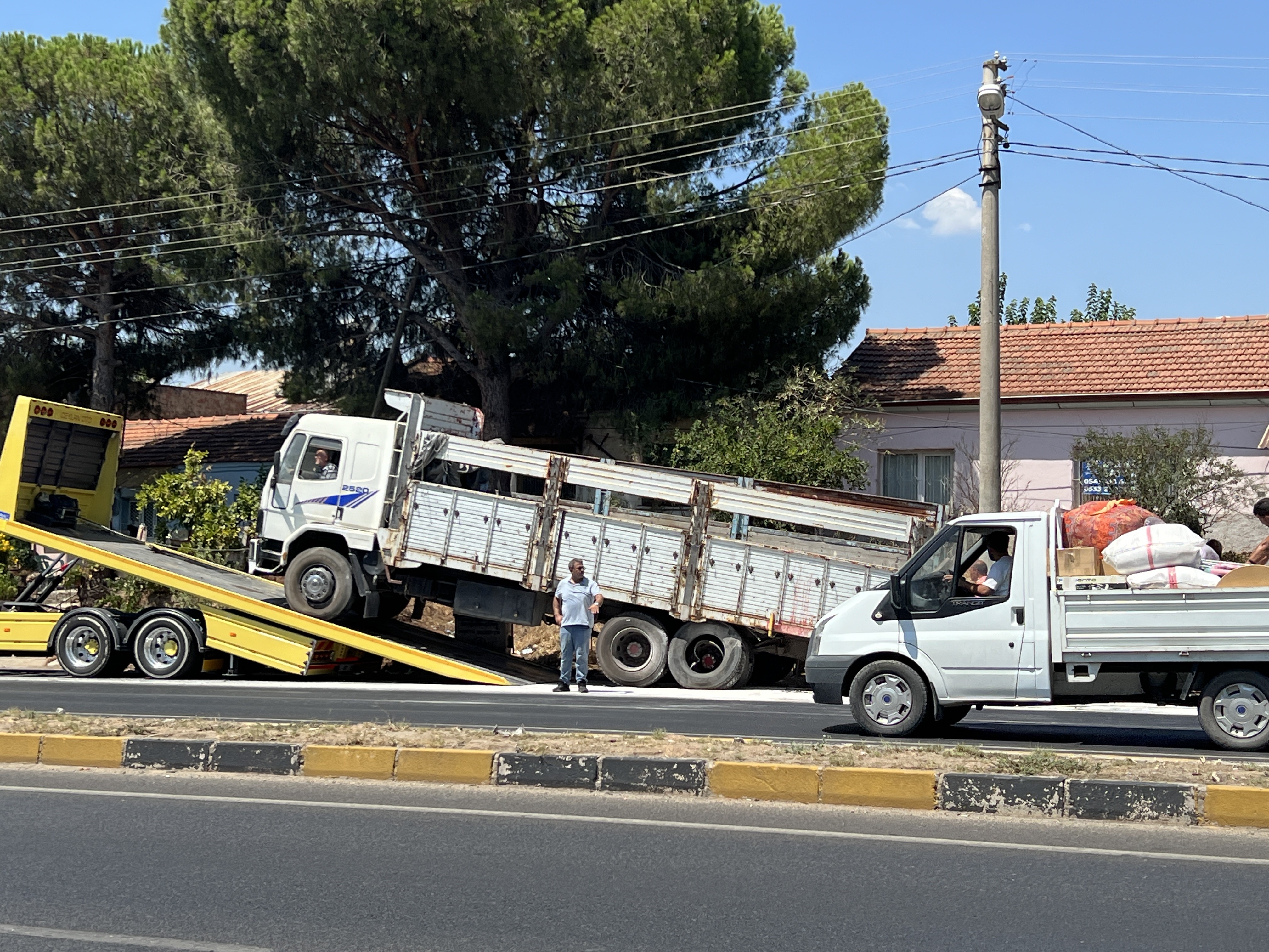 Manisa'da 4 Kişinin Öldüğü Kazanın Güvenlik Kamerası Ortaya Çıktı (3)