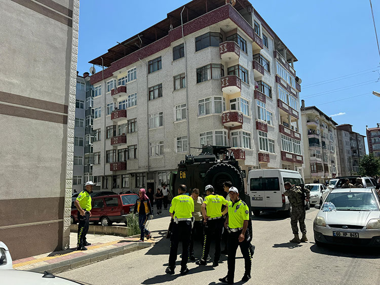 Polisi Şehit Edip Diğer Polisi Yaralayan Zanlı Yakalandı (2)