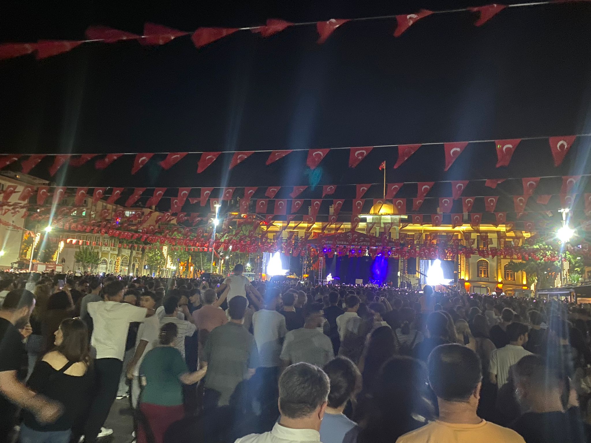 Manisa Unutulmaz Bir Gece Yaşıyor (2)