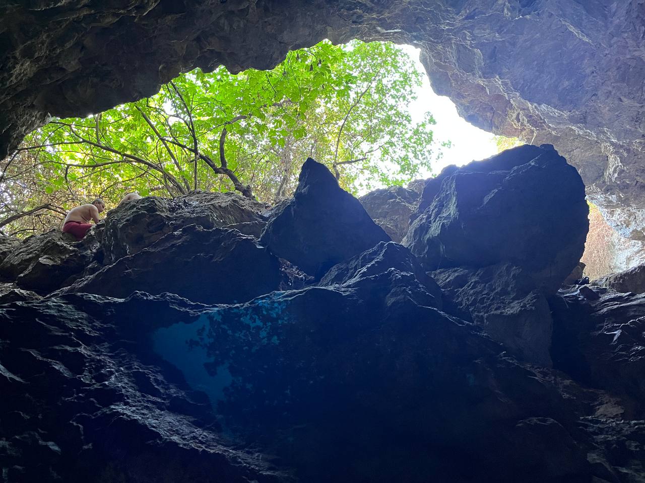 Gizemli Mağaradaki Suyun Kaynağı Bulunamıyor! Turistler Akın Ediyor! (3)