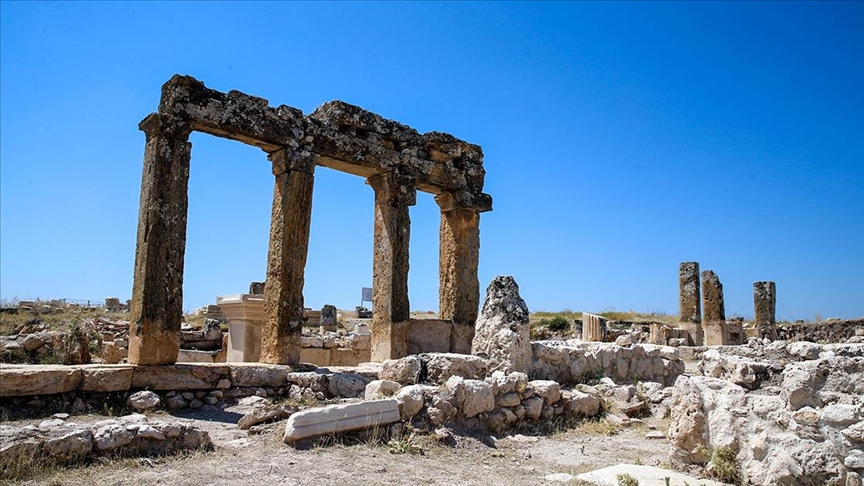 Tanrıça Demeter'in tapınağı restore ediliyor