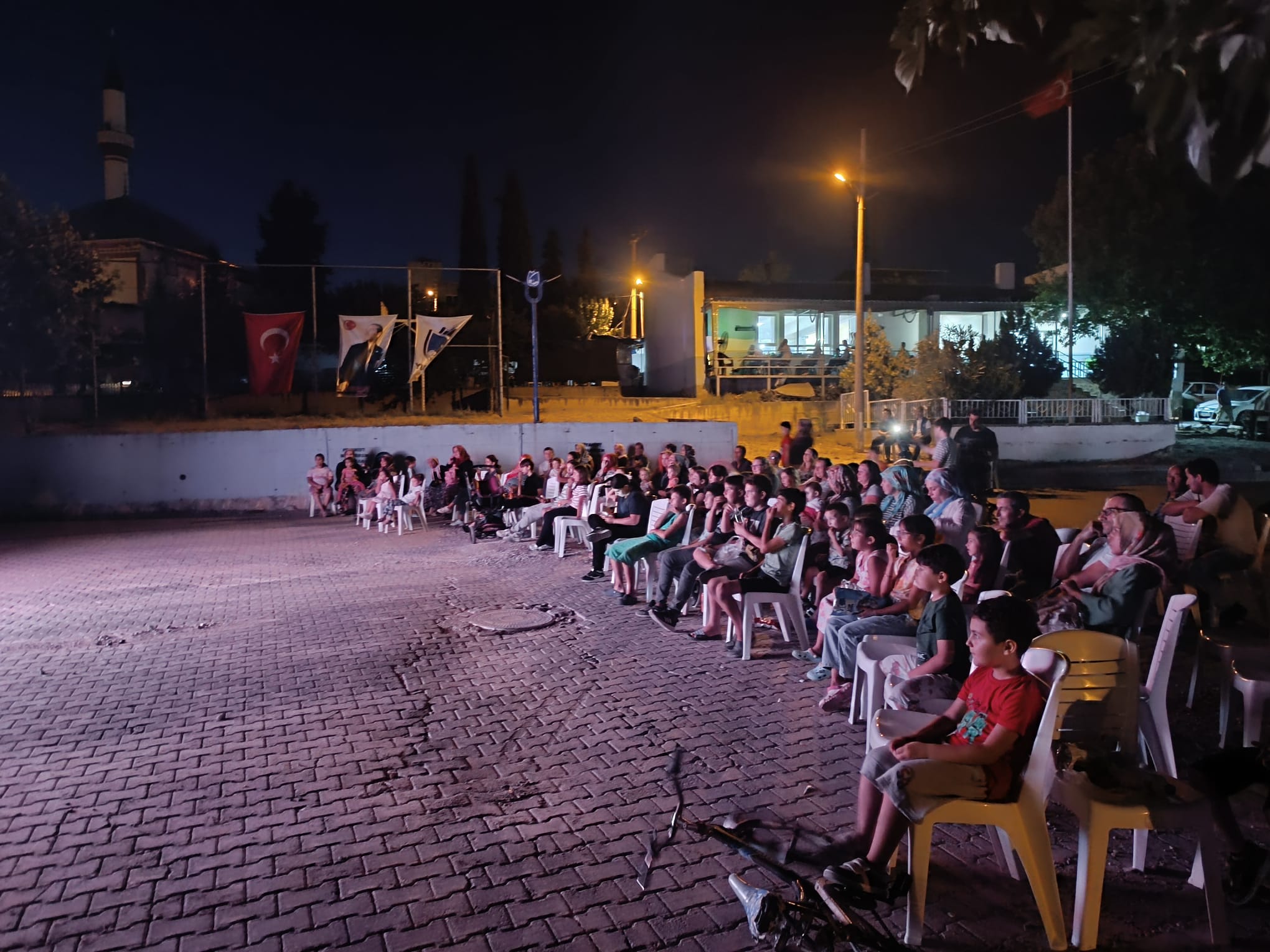 Yunusemre’de Açık Hava Sinema Keyfini 2. Durağı Yağcılar (4)