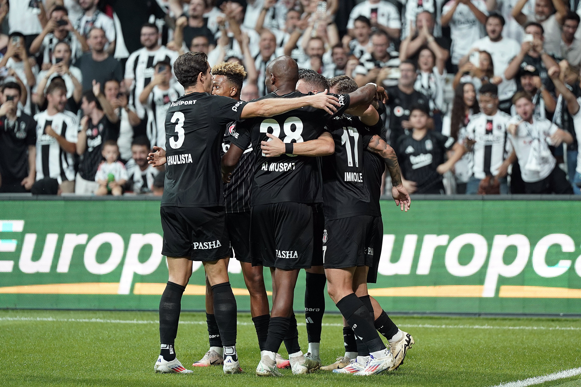 Beşiktaş, Play Off Turunda Eşleştiği Lugano’yu 3 3 Ve 5 1’Lik Skorlarla Elemeyi Başararak Uefa Avrupa Ligi’nde Oynamaya Hak Kaz (3)-1