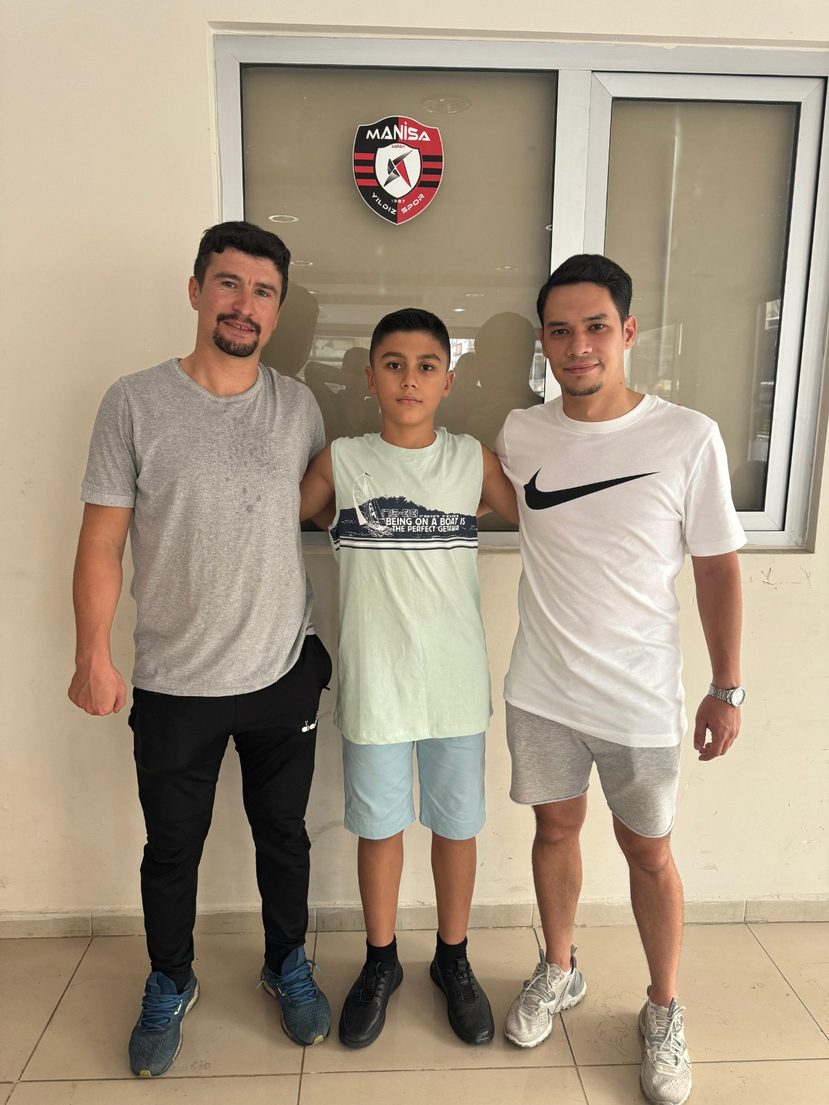 Manisalı kaleci, İzmir ekibine transfer oldu